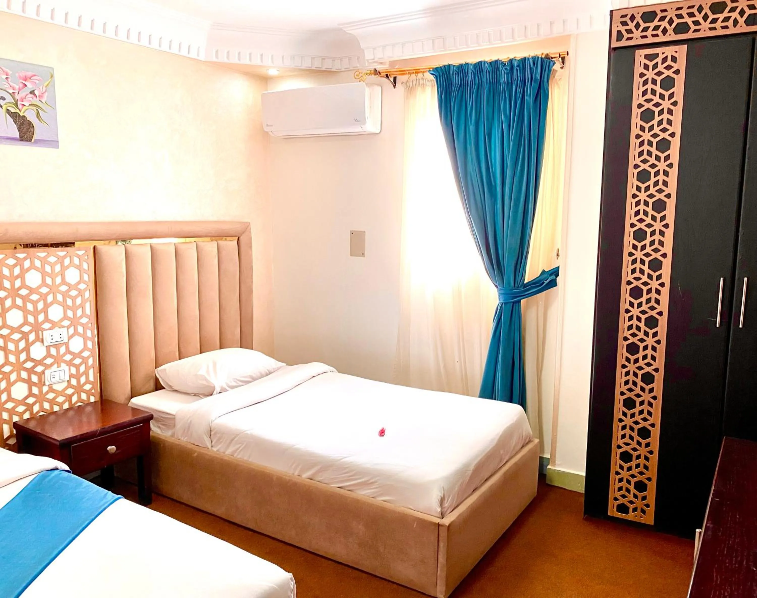 Bed in Golden Pyramids Inn