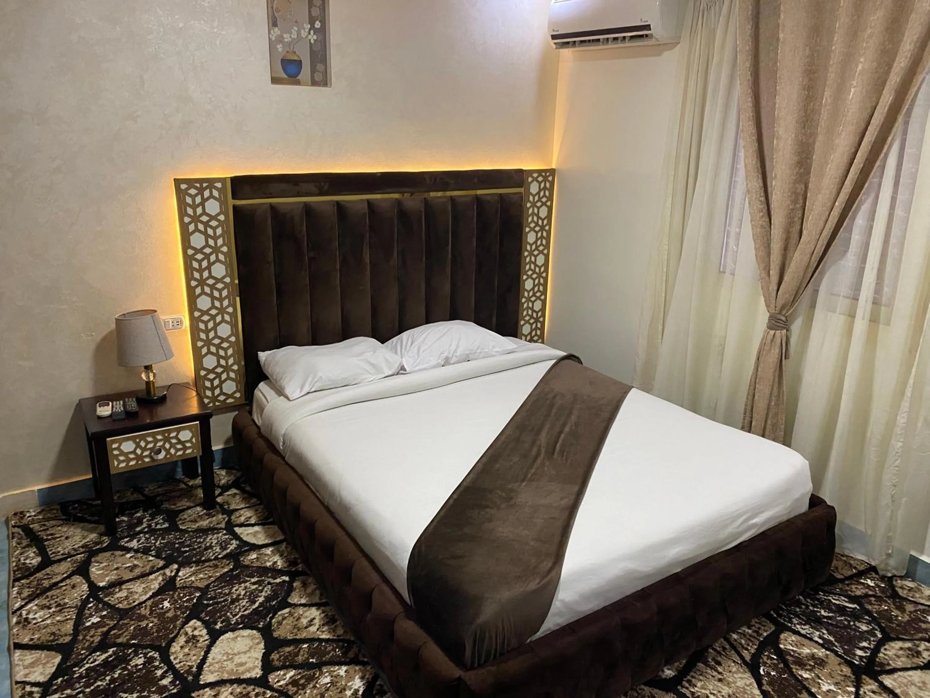 Bed in Golden Pyramids Inn