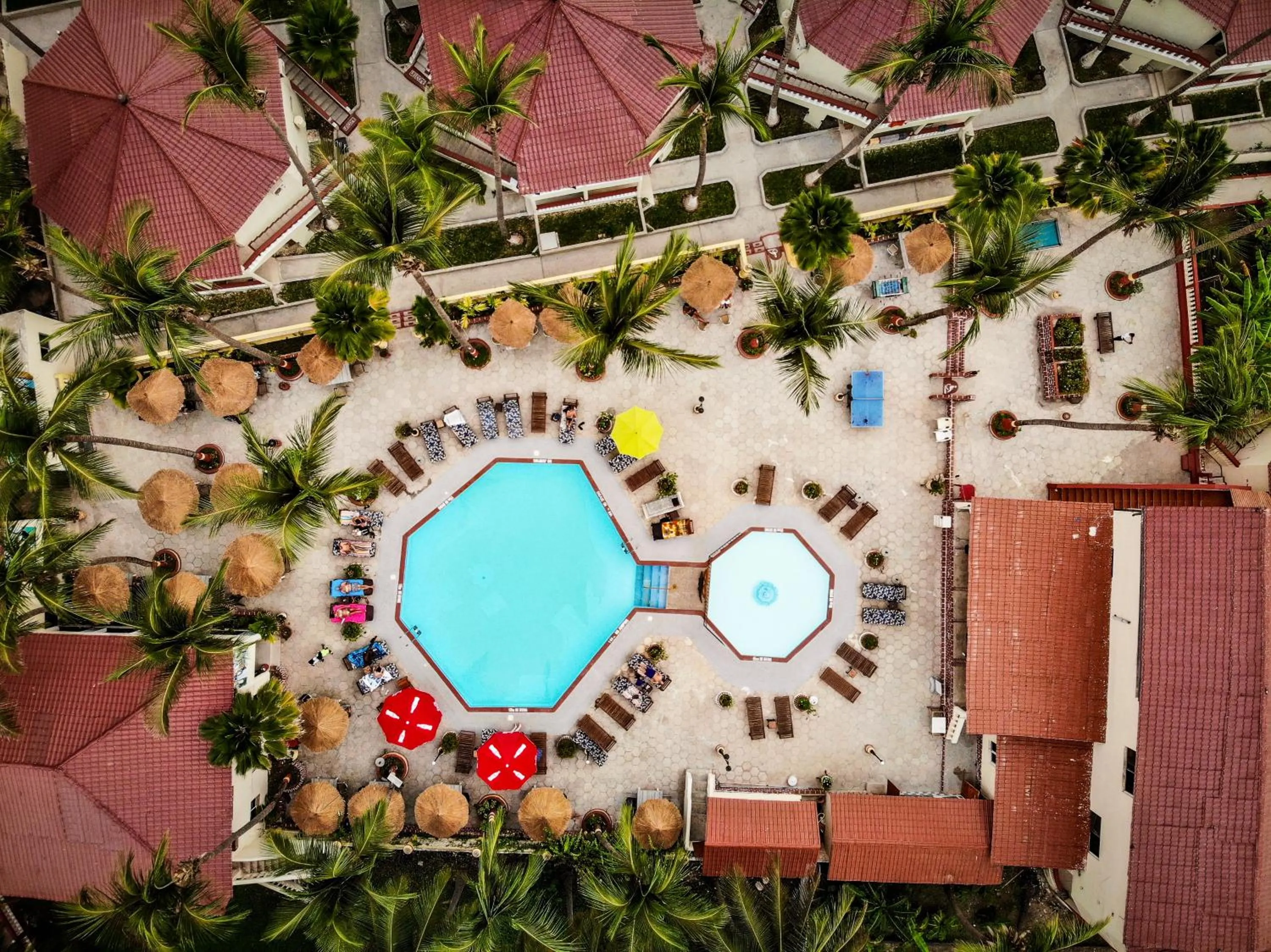 Pool view in Palm Beach Hotel