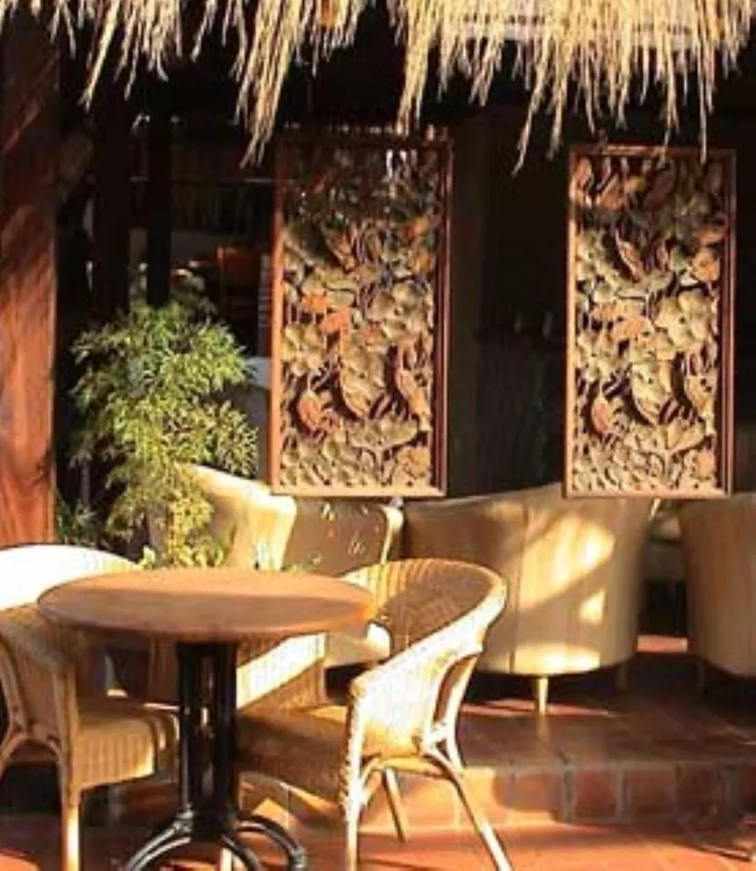 Restaurant/places to eat in Bakotu Hotel