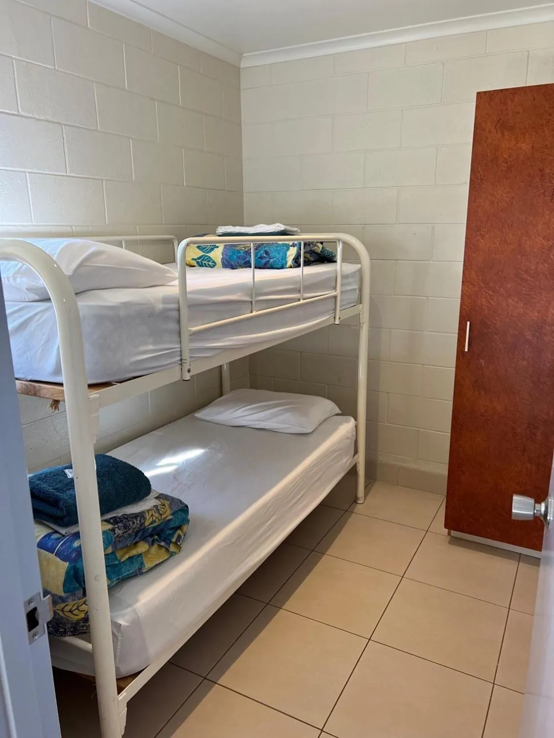 bunk bed, Bed in Broken Hill Outback View Holiday Park