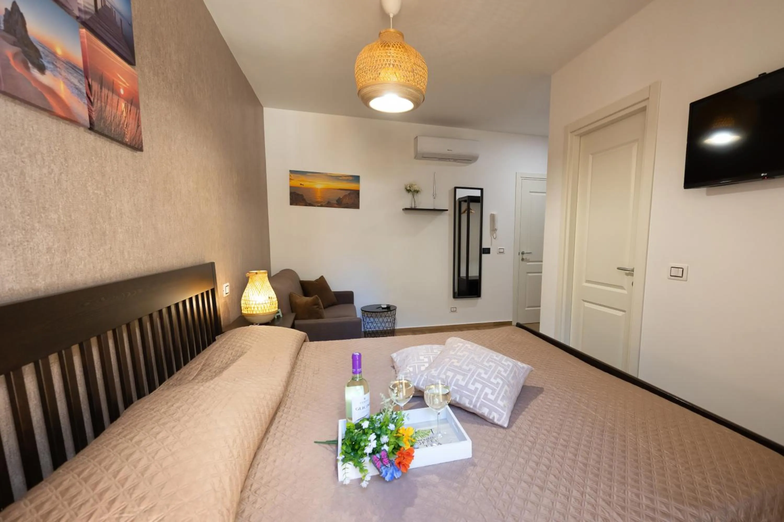 Bedroom, Bed in Sunset House