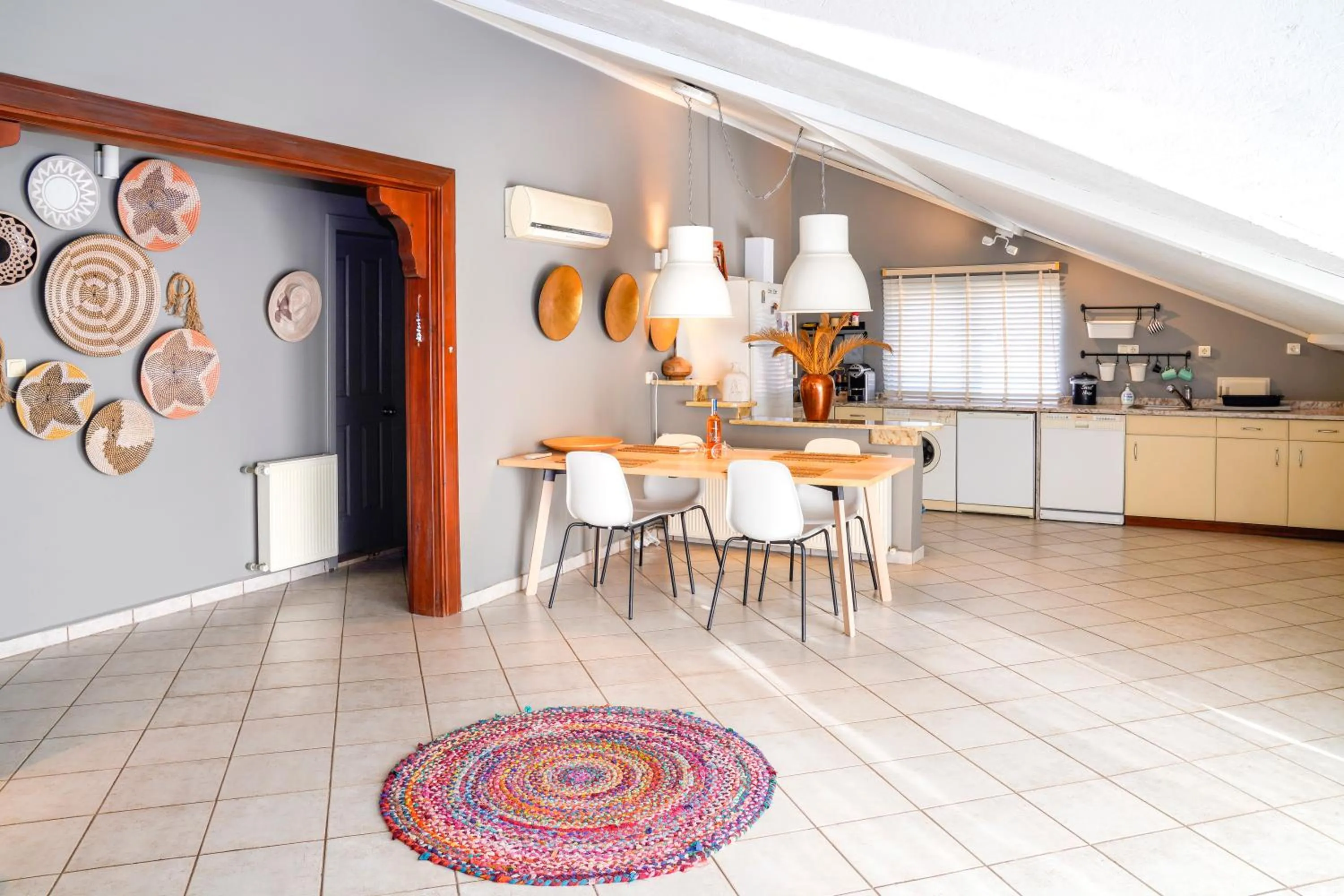 Kitchen or kitchenette in A&B Home Hotel