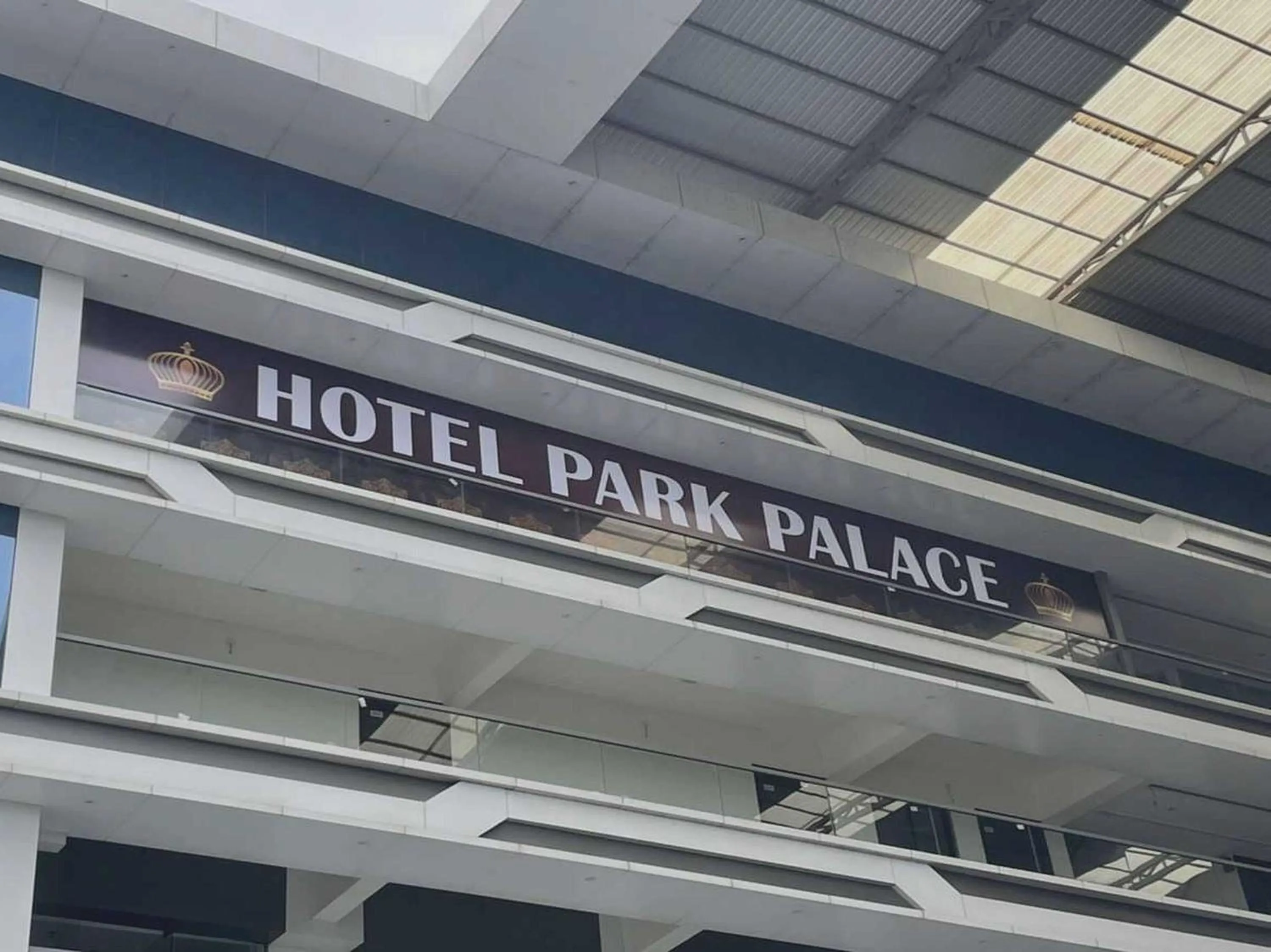 Facade/entrance in Hotel O Park Palace