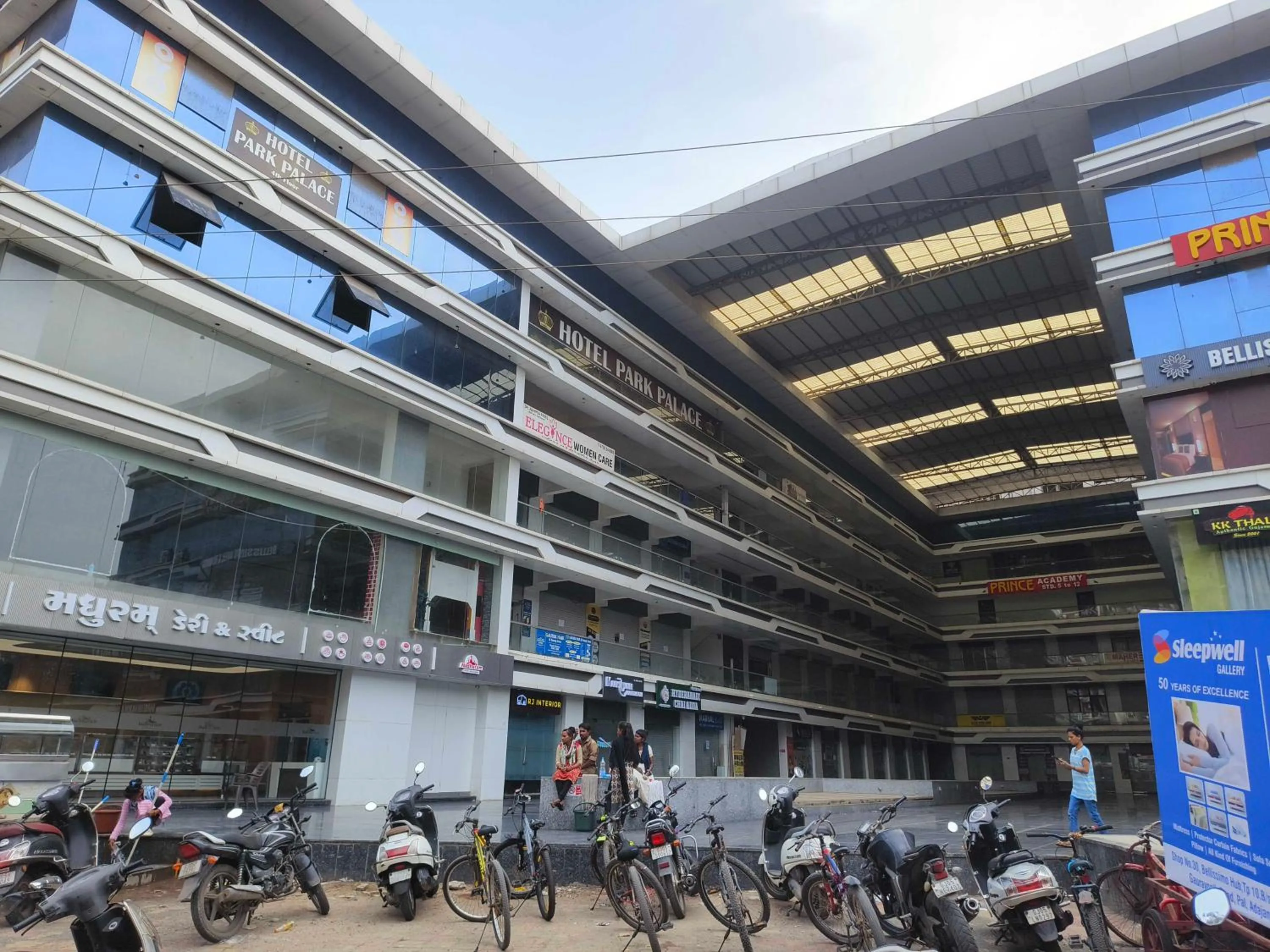 Facade/entrance in Hotel O Park Palace