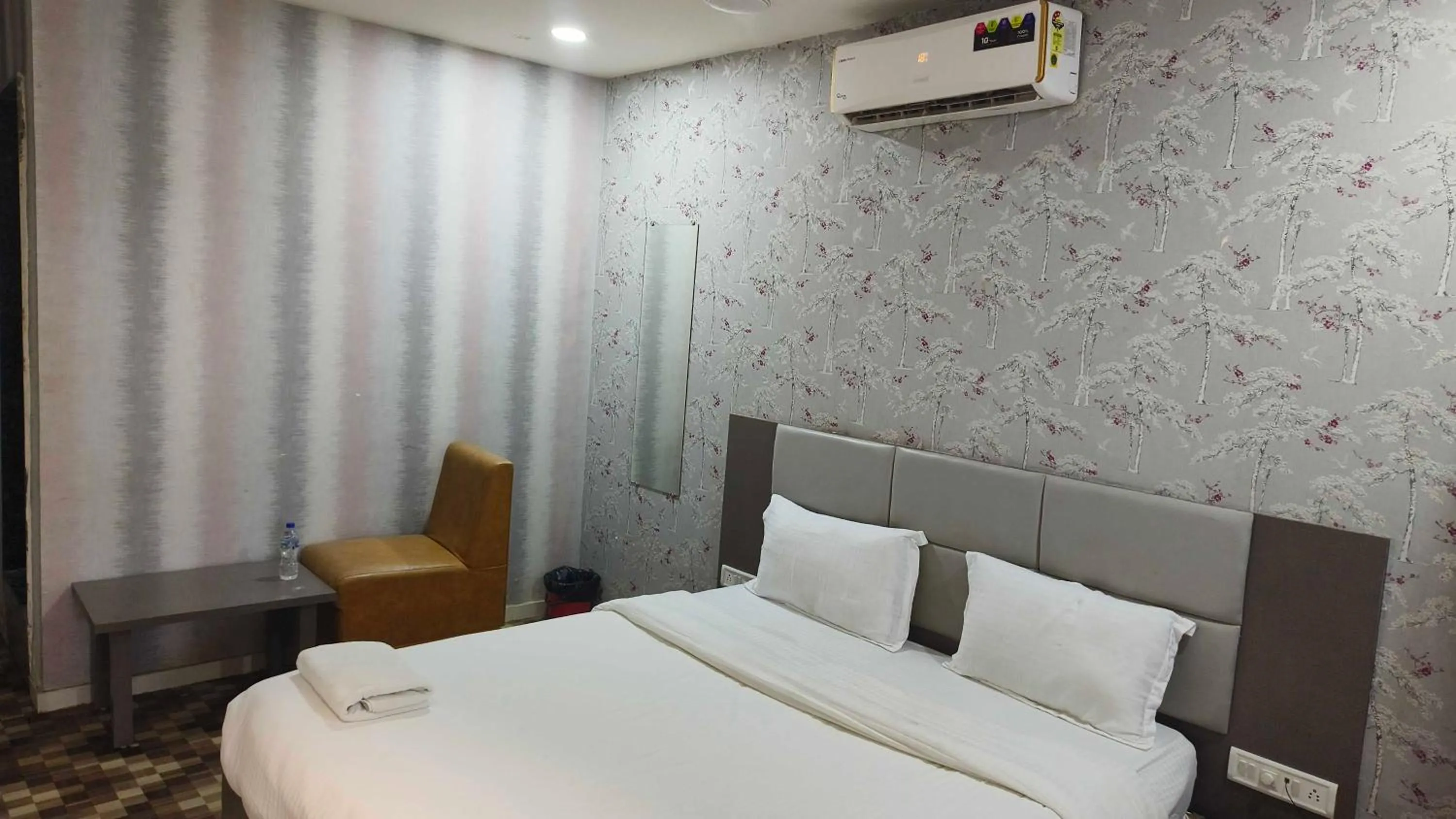 Bedroom in Hotel O Park Palace