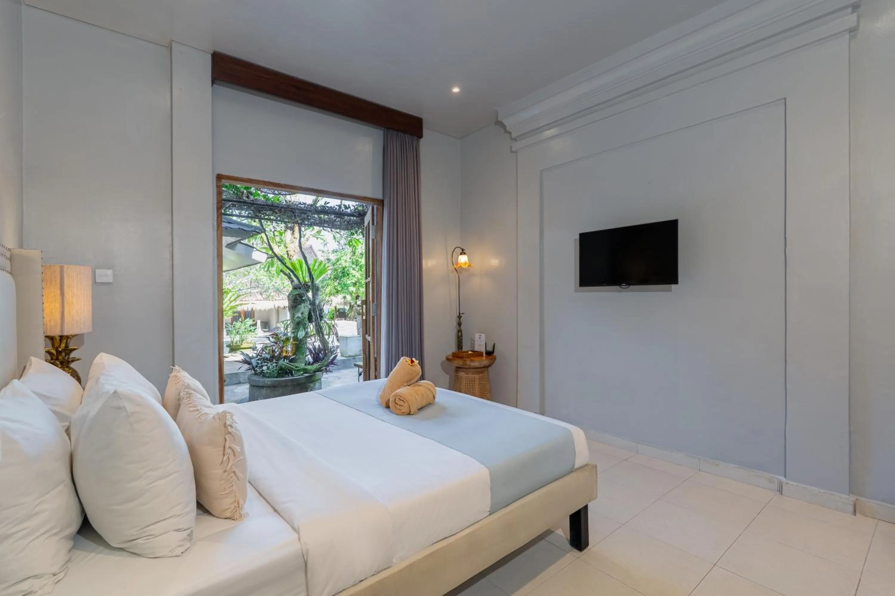 Bed in Lokasari Retreat