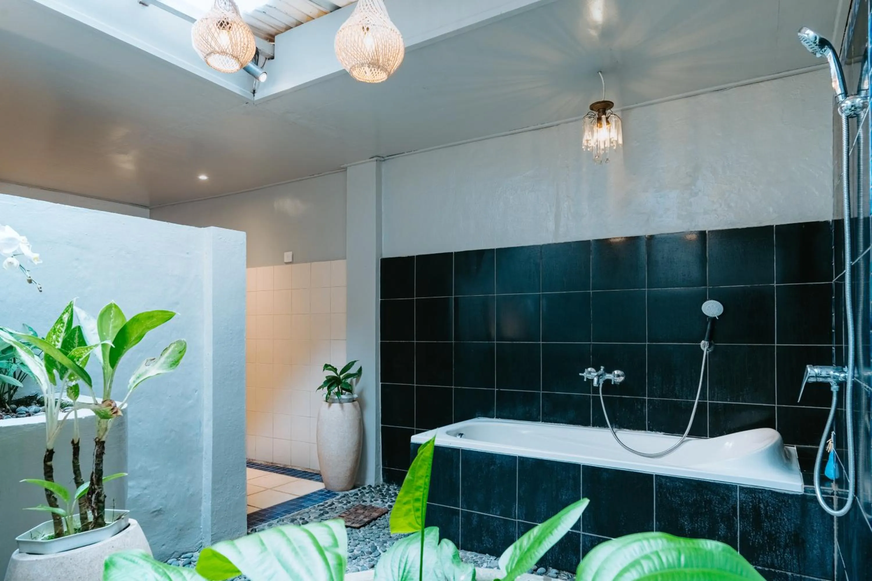 Bath in Lokasari Retreat