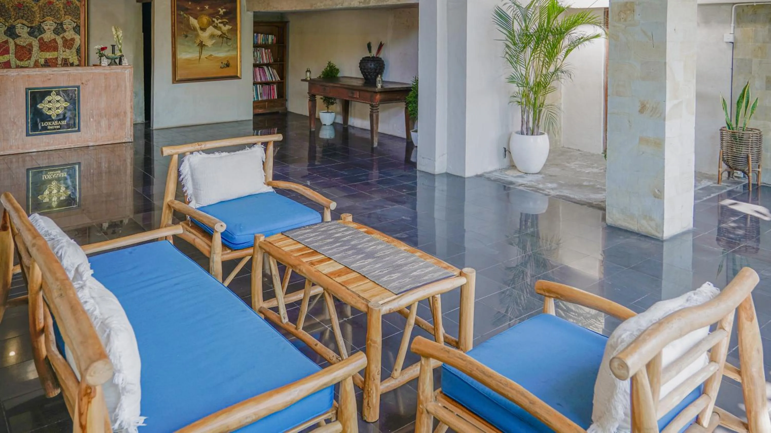 Lobby or reception in Lokasari Retreat