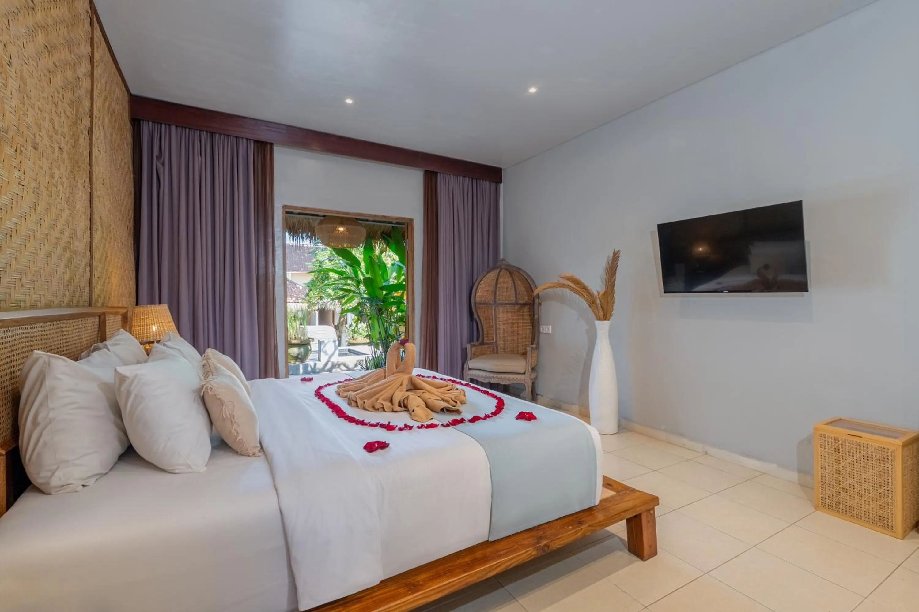 Bed in Lokasari Retreat