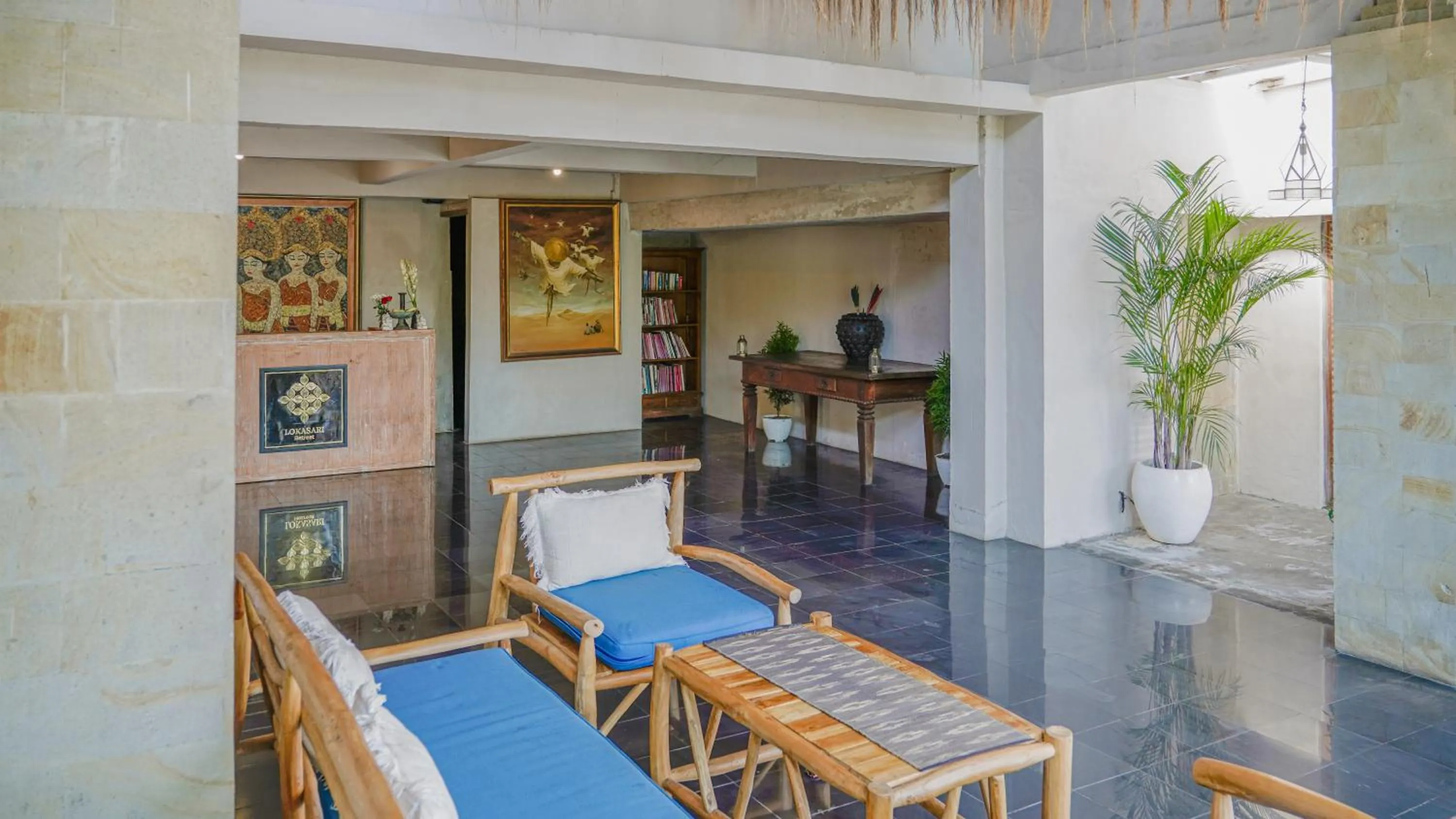 Lobby or reception in Lokasari Retreat