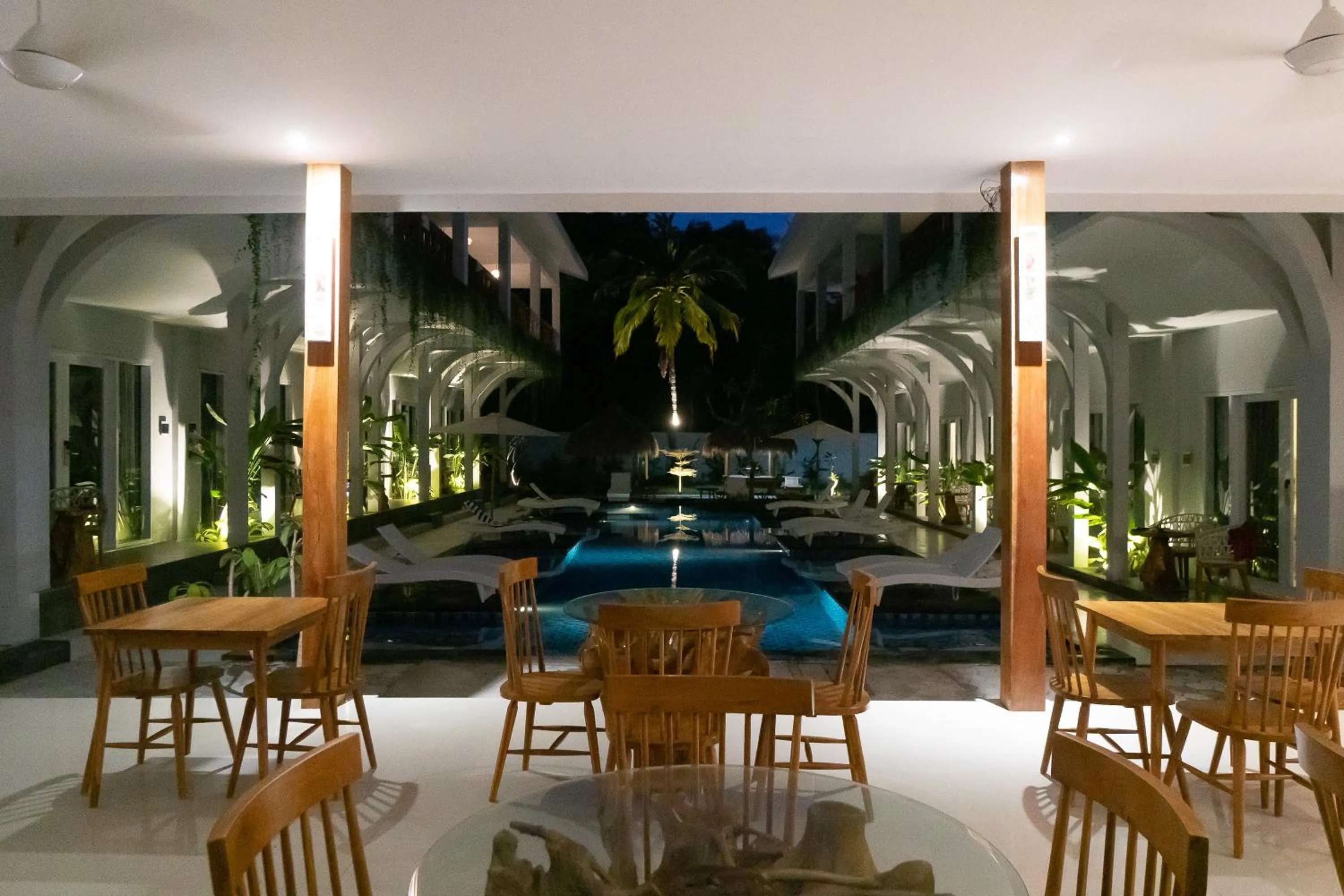 Property building in Sea Shell Resort