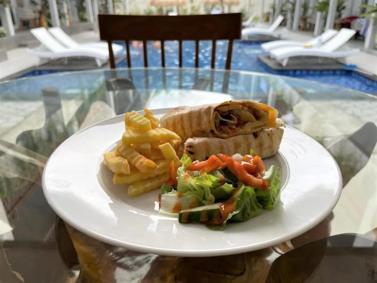 Restaurant/places to eat in Sea Shell Resort