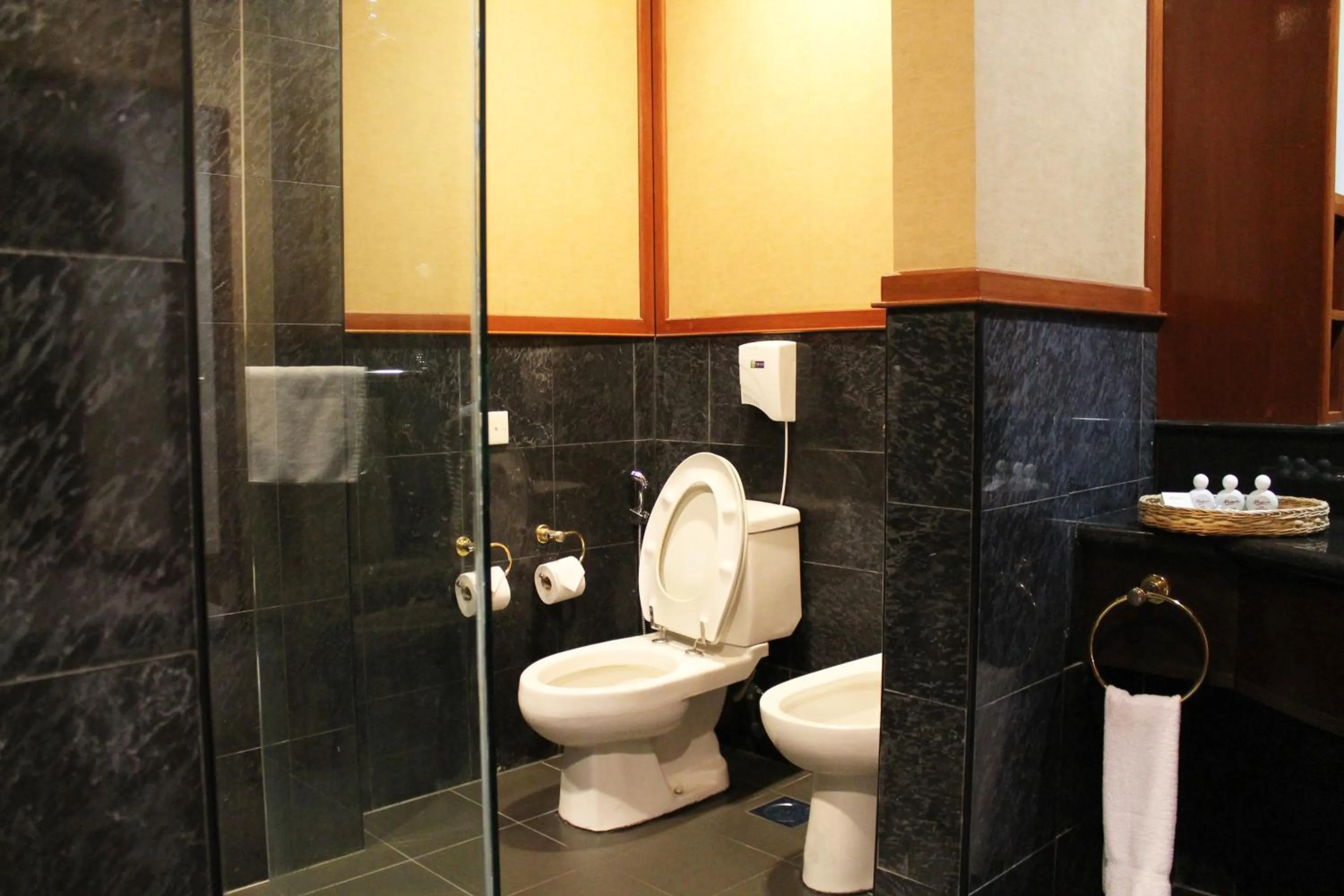 Bathroom in Ponderosa Golf & Country Resort