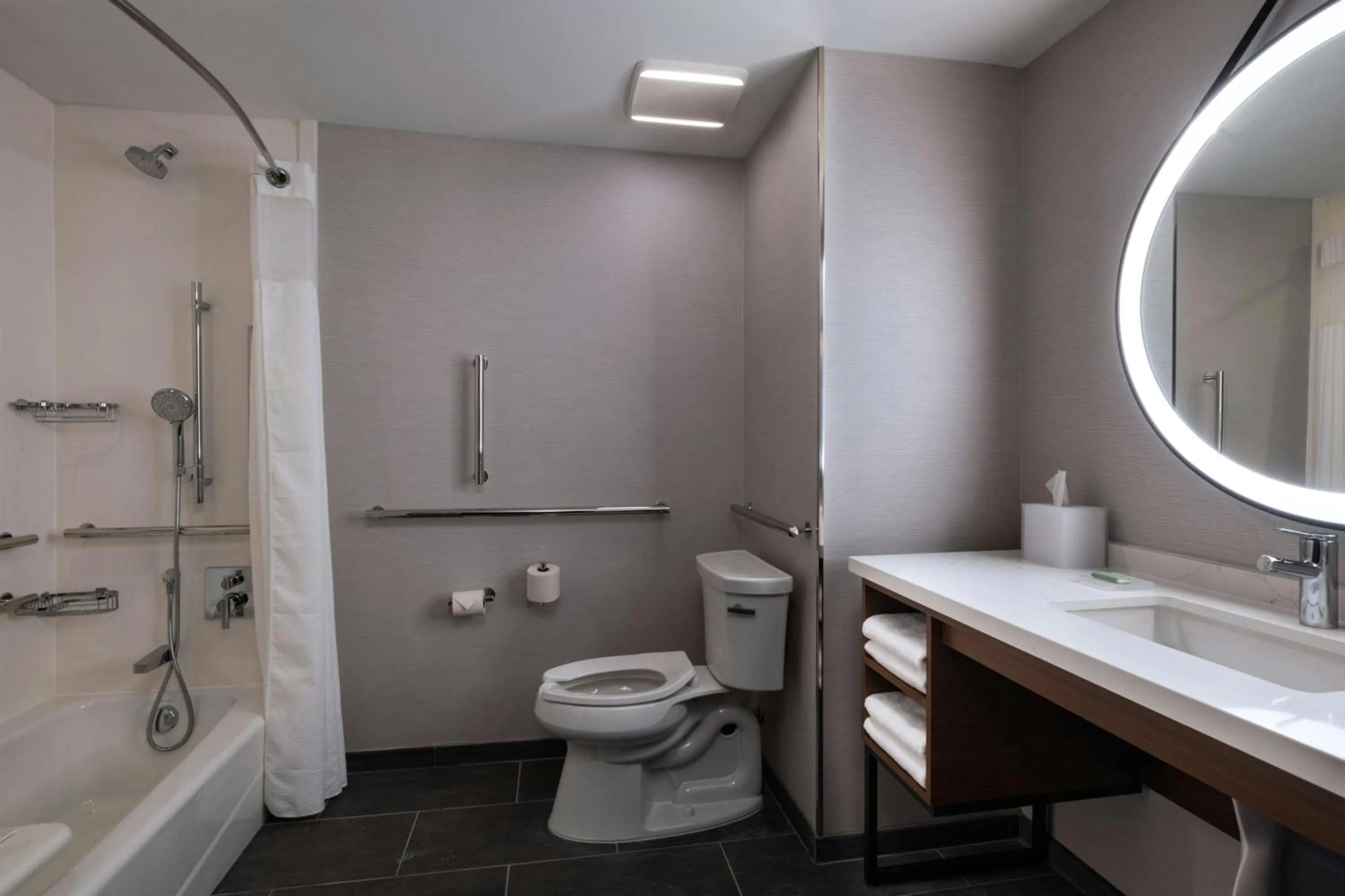 Bathroom in Courtyard by Marriott Austin Dripping Springs