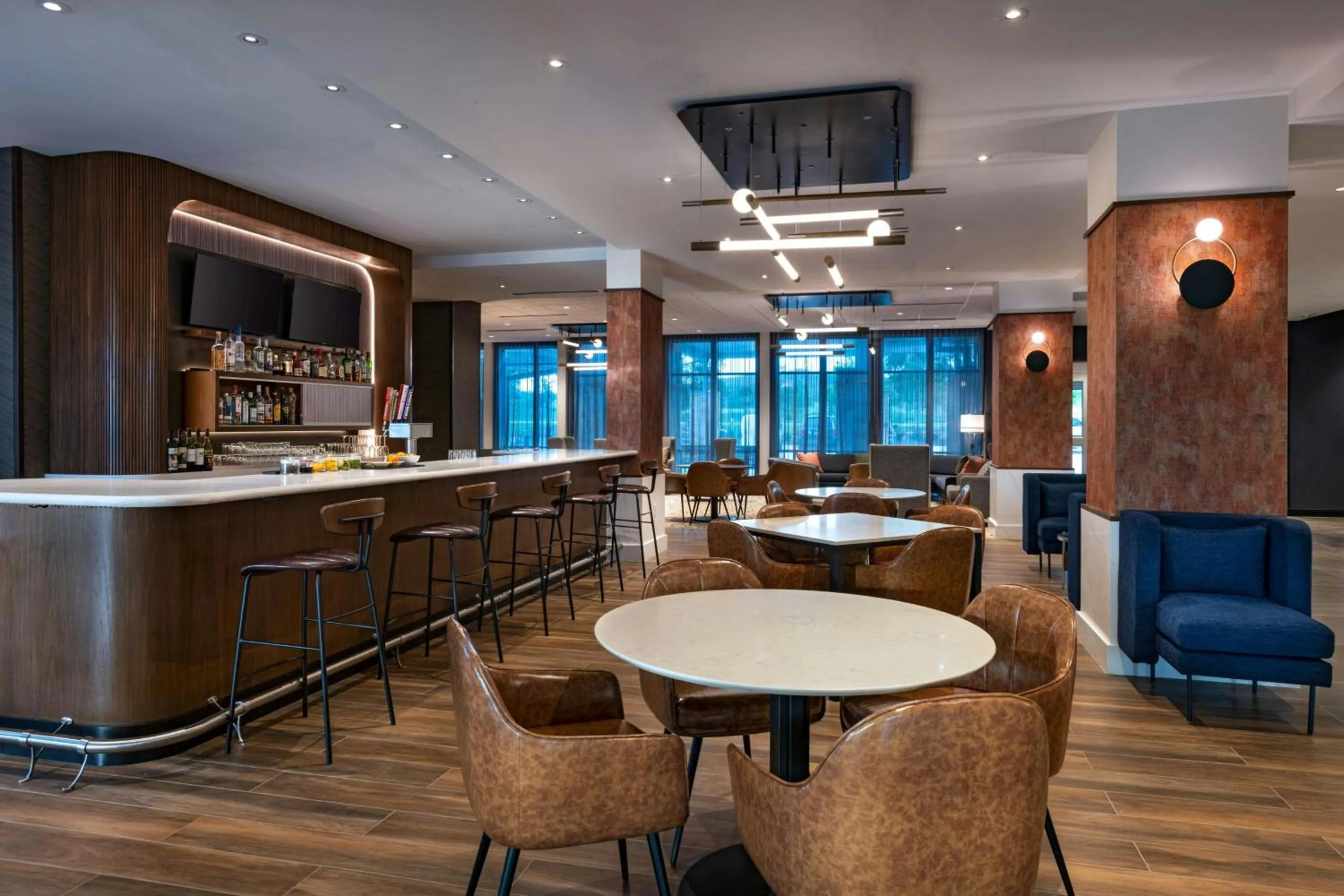 Lounge or bar in Courtyard by Marriott Austin Dripping Springs