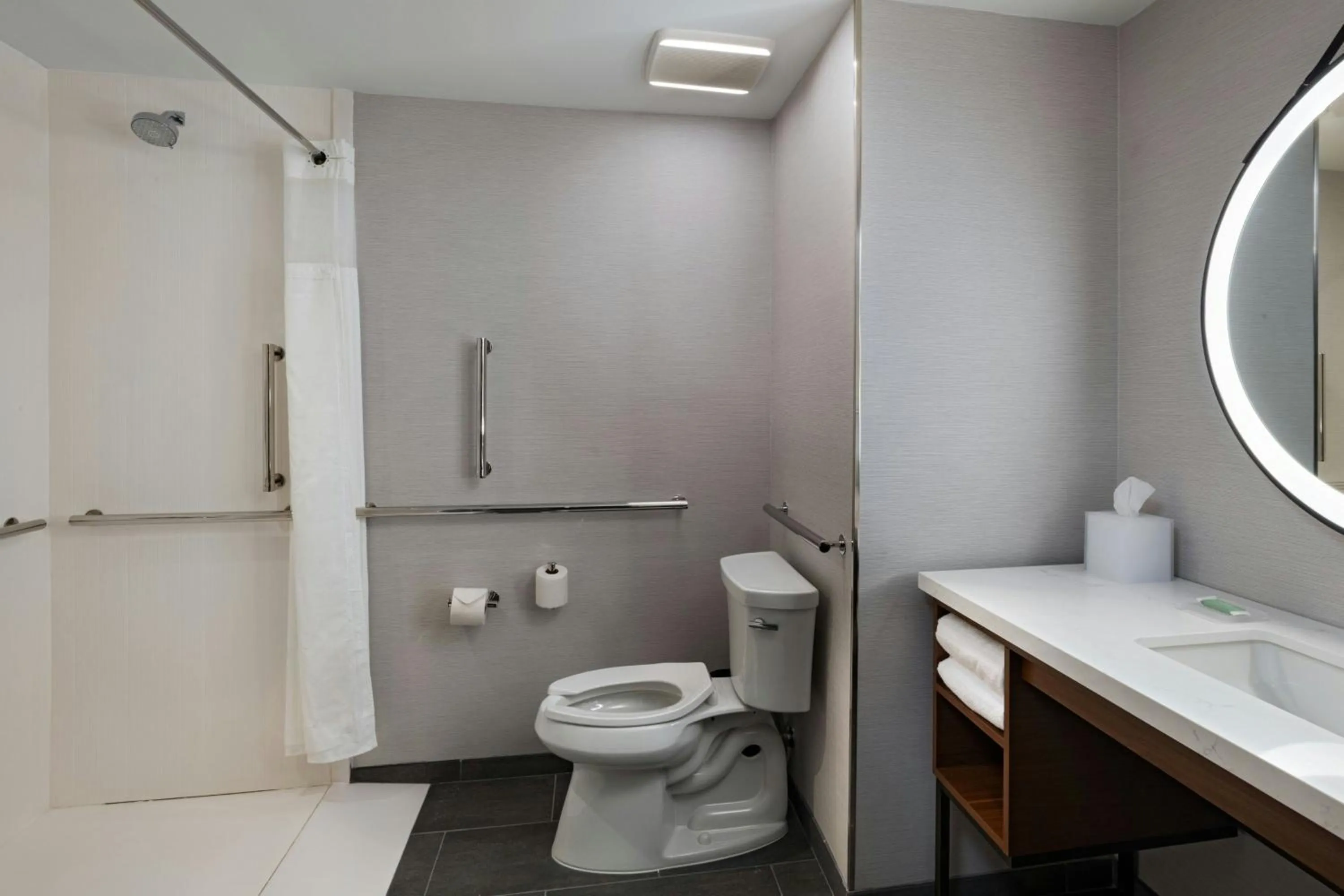 Bathroom in Courtyard by Marriott Austin Dripping Springs