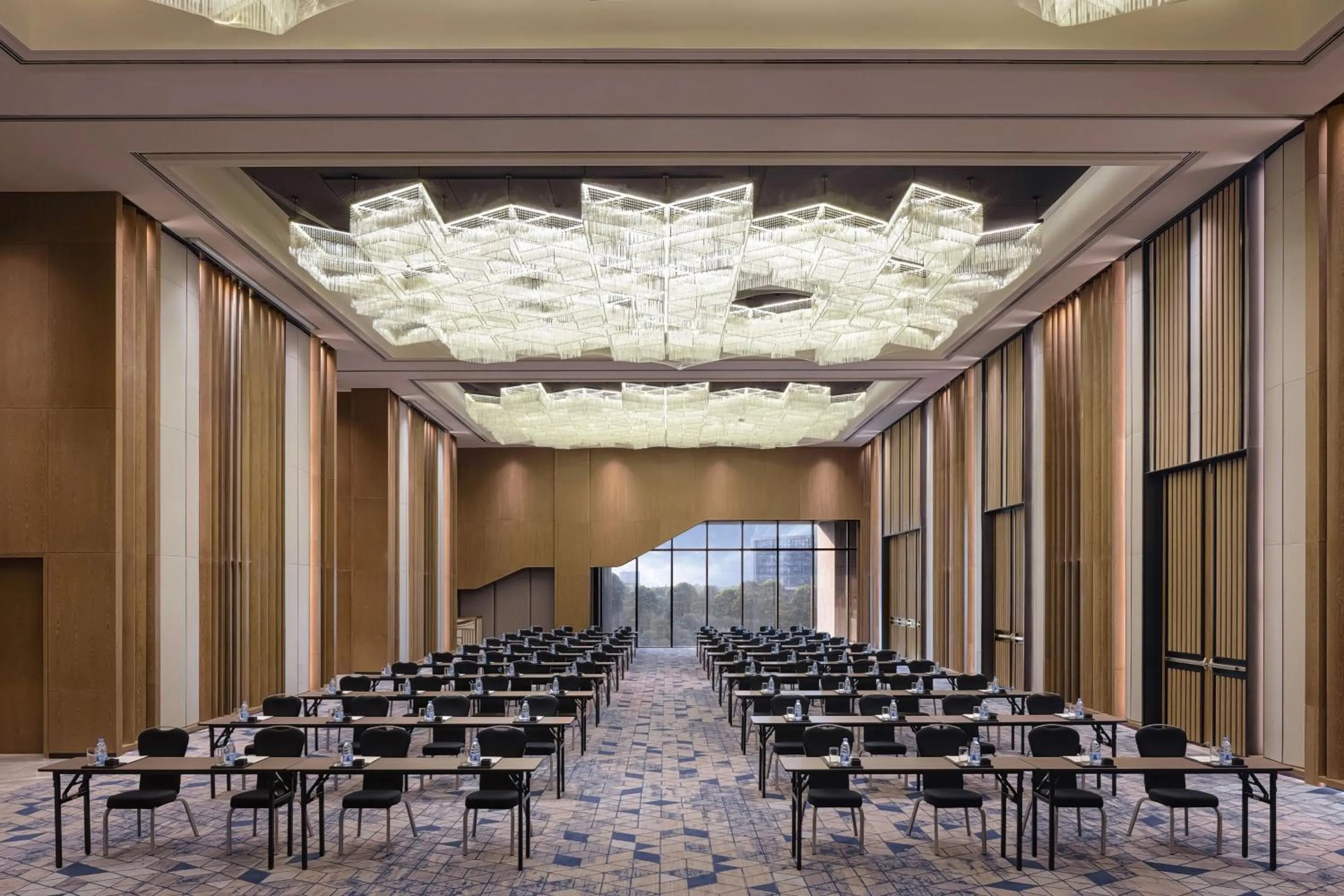 Meeting/conference room in Renaissance Changzhou Wujin Hotel