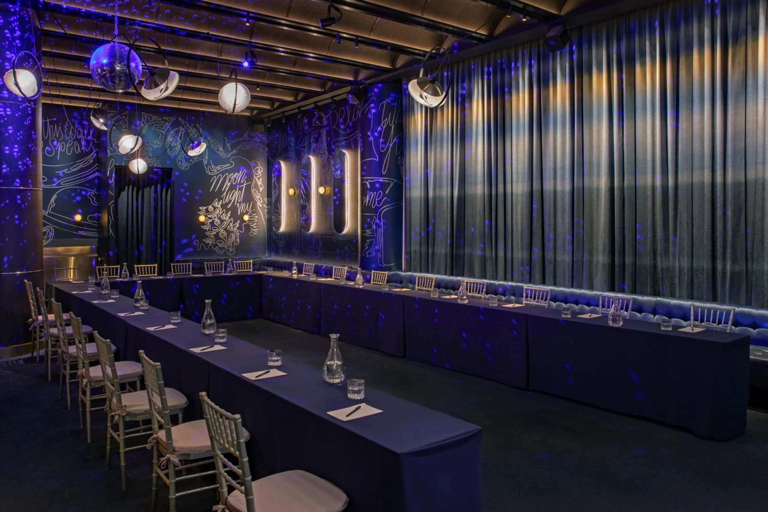 Lounge or bar in Moxy NYC Lower East Side