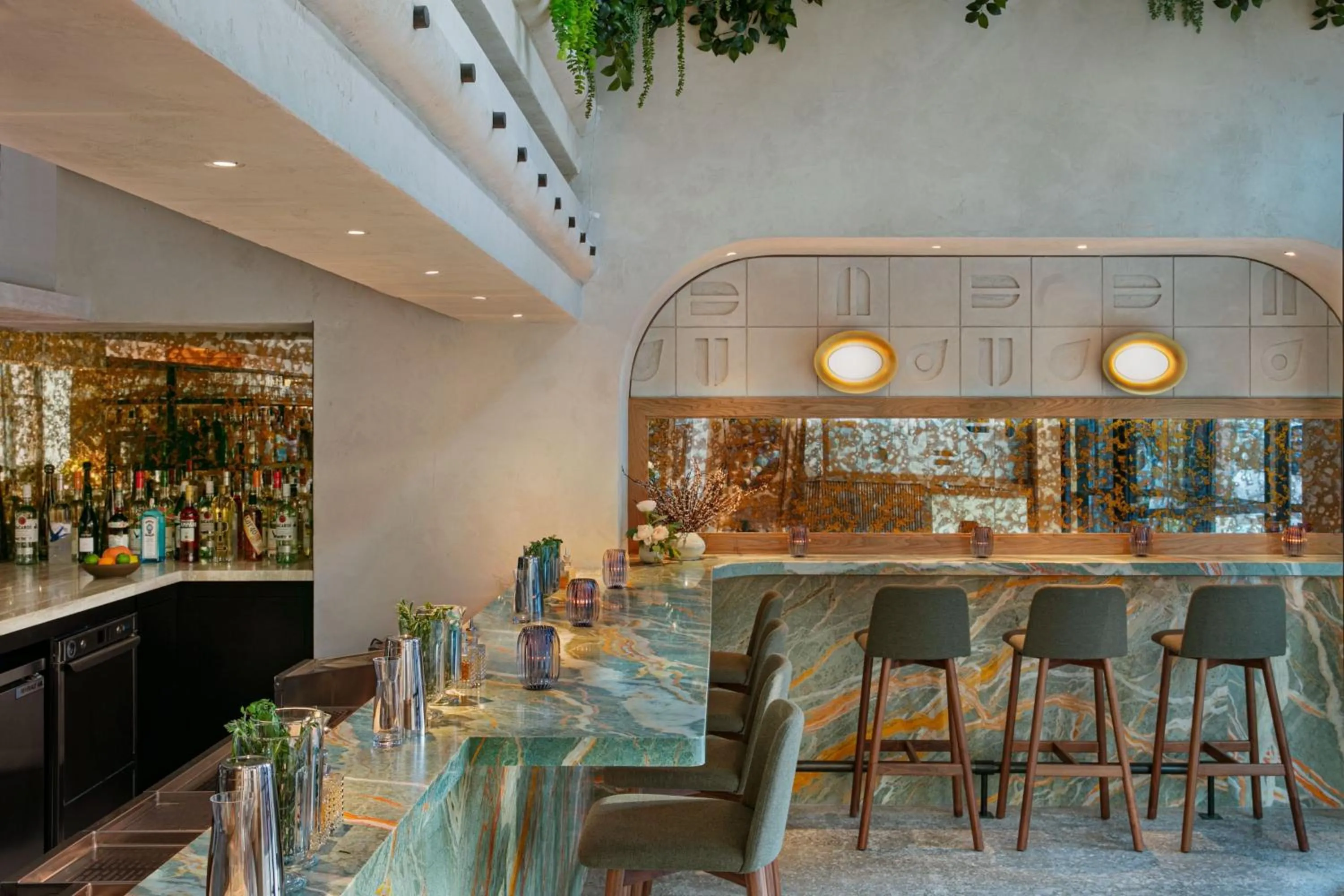 Lounge or bar in Moxy Brooklyn Williamsburg