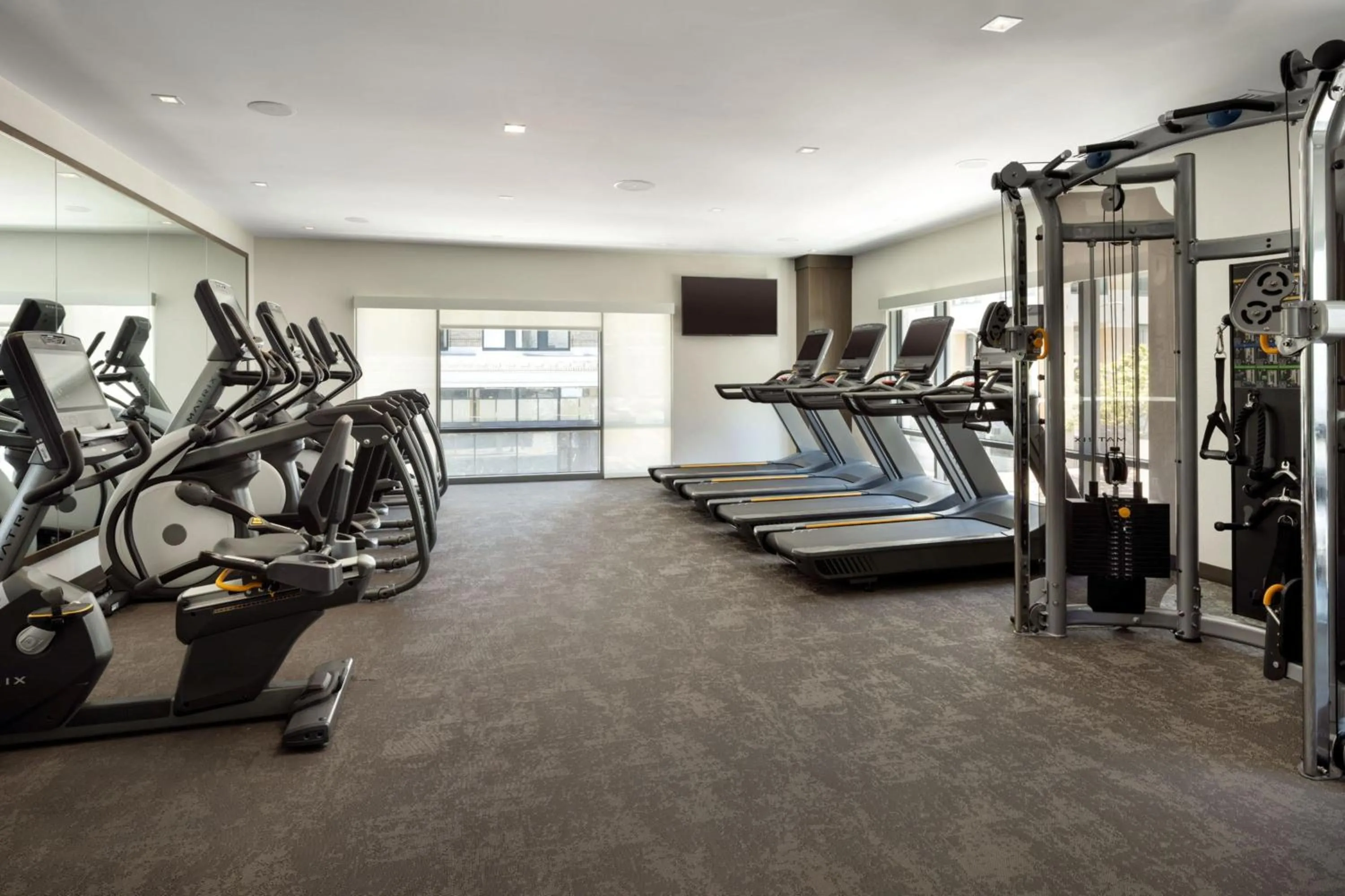 Fitness centre/facilities in AC Hotel by Marriott Oakland Downtown