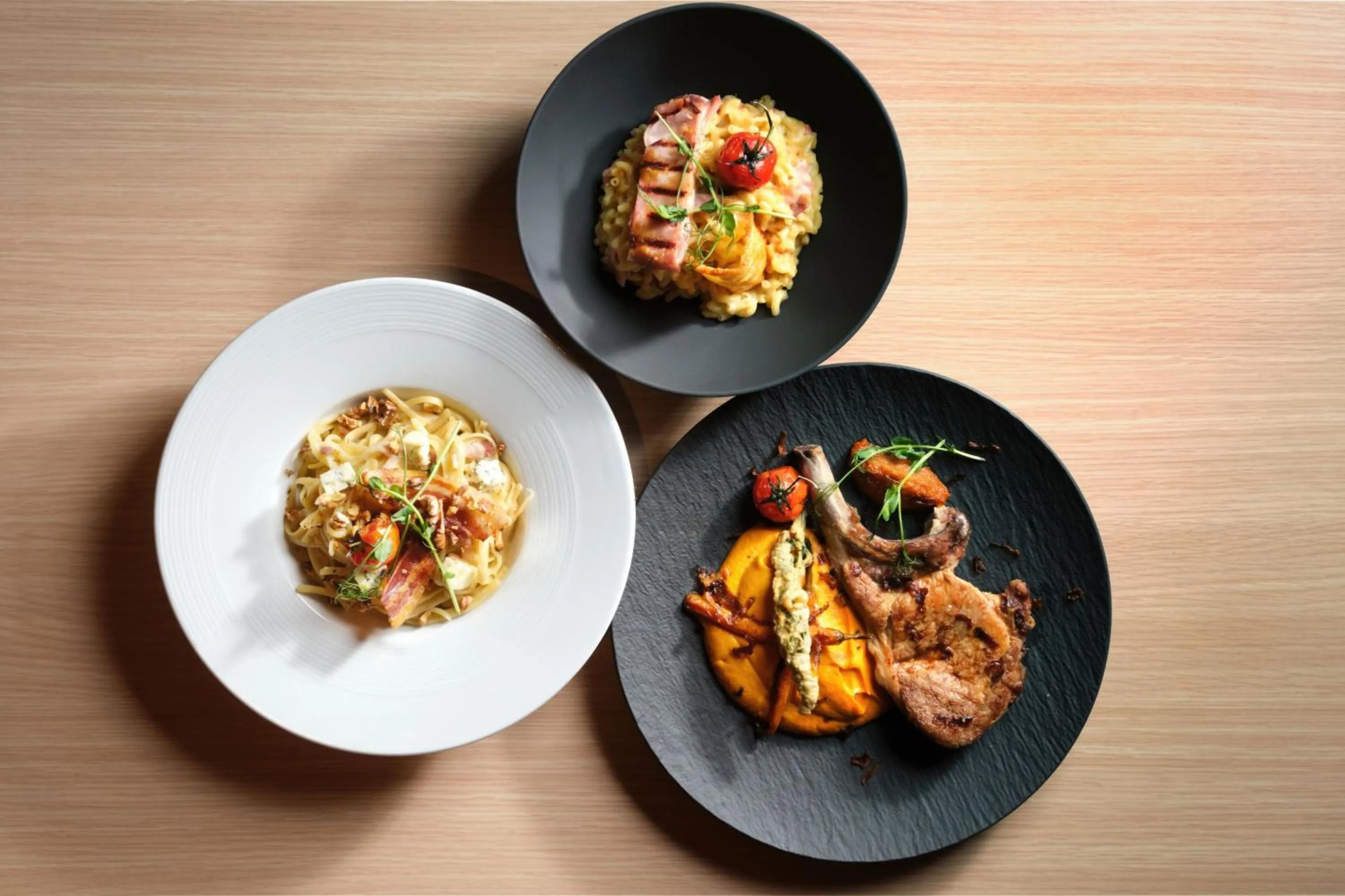 Restaurant/places to eat in Moxy Paris Val d'Europe