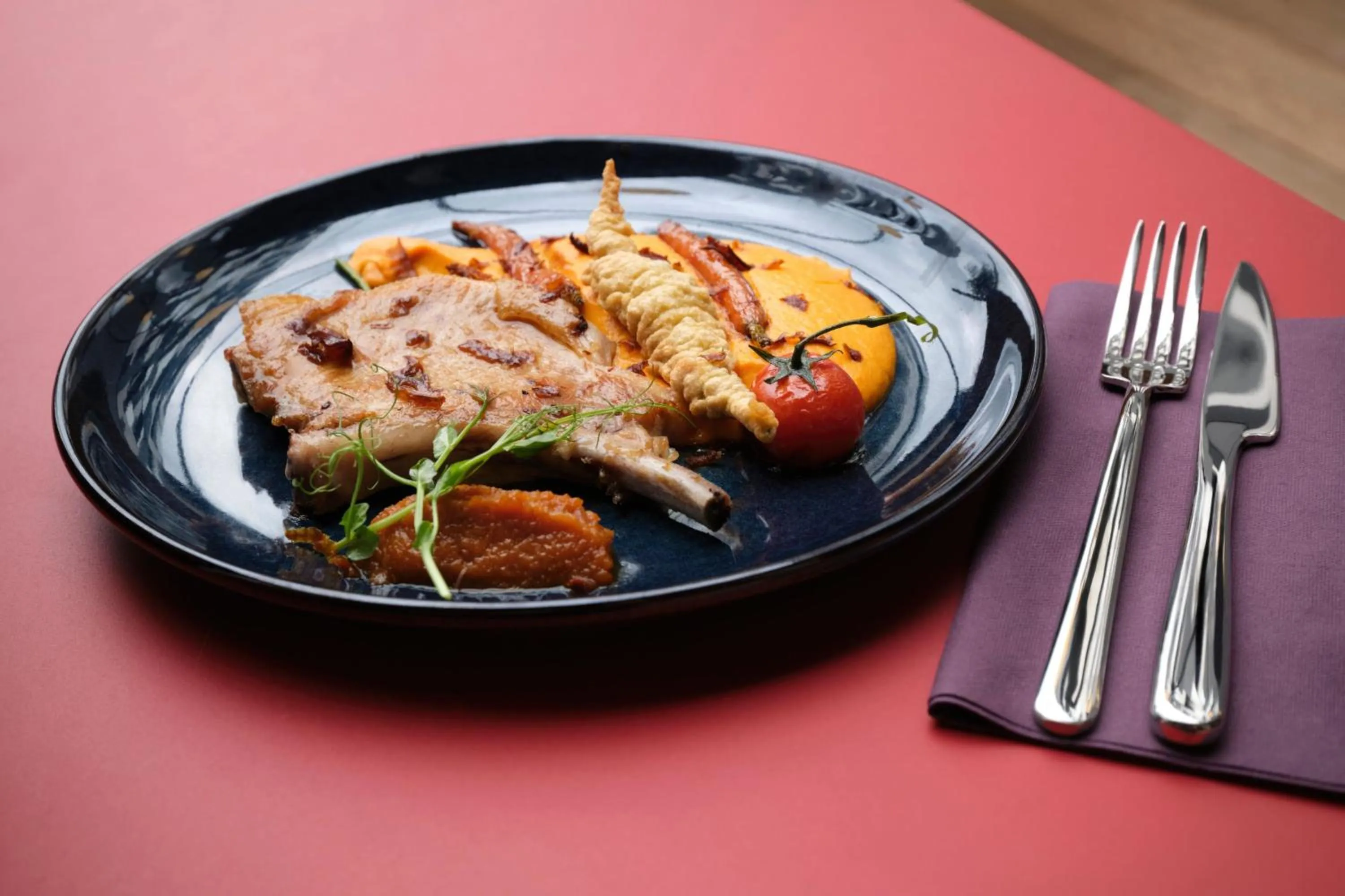 Restaurant/places to eat in Moxy Paris Val d'Europe