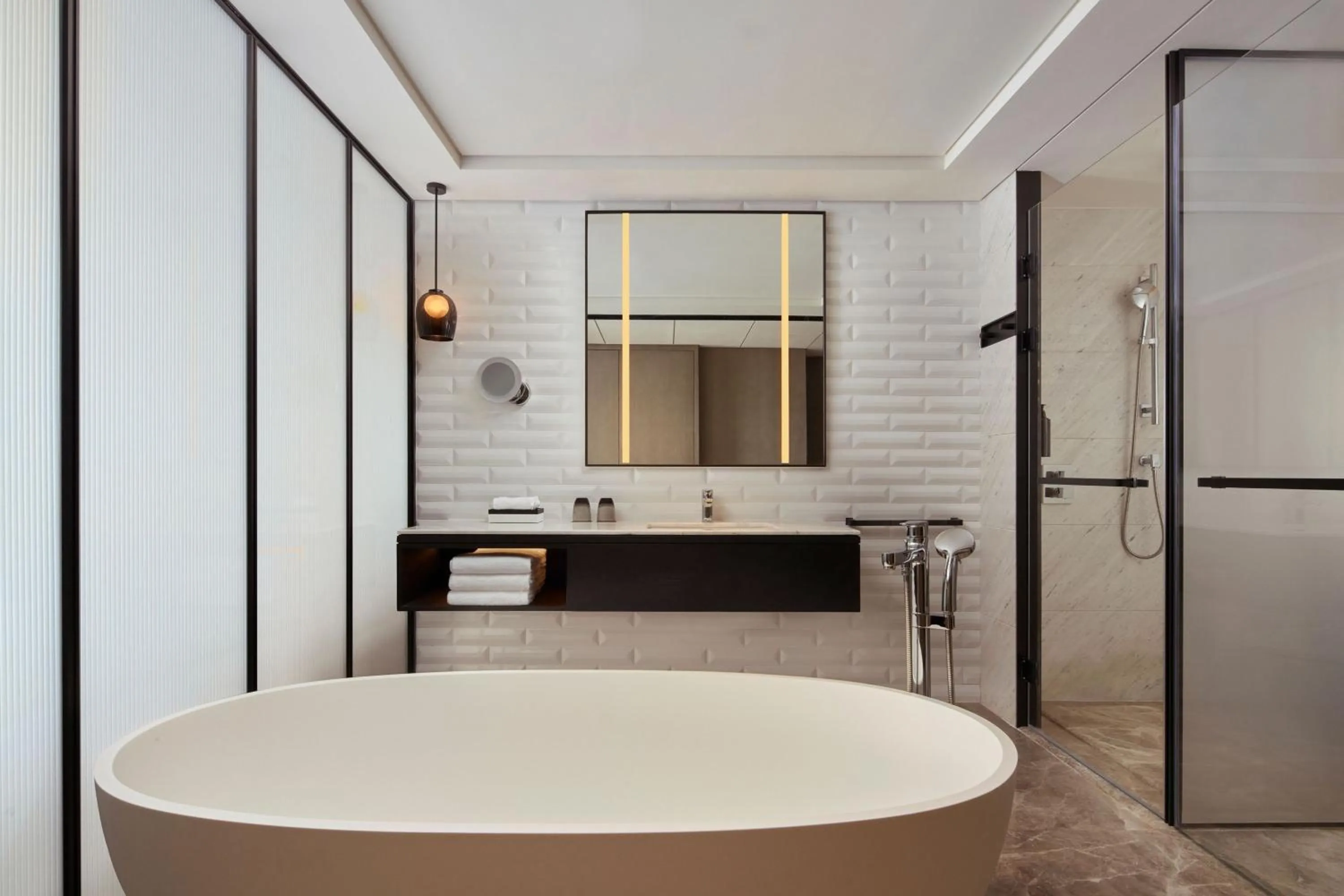 Photo of the whole room, Bed in Sheraton Xi'an South