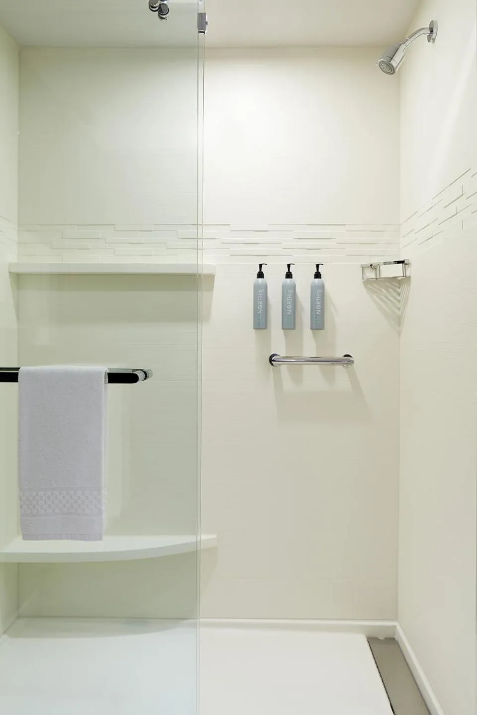 Shower in Courtyard Montreal Midtown