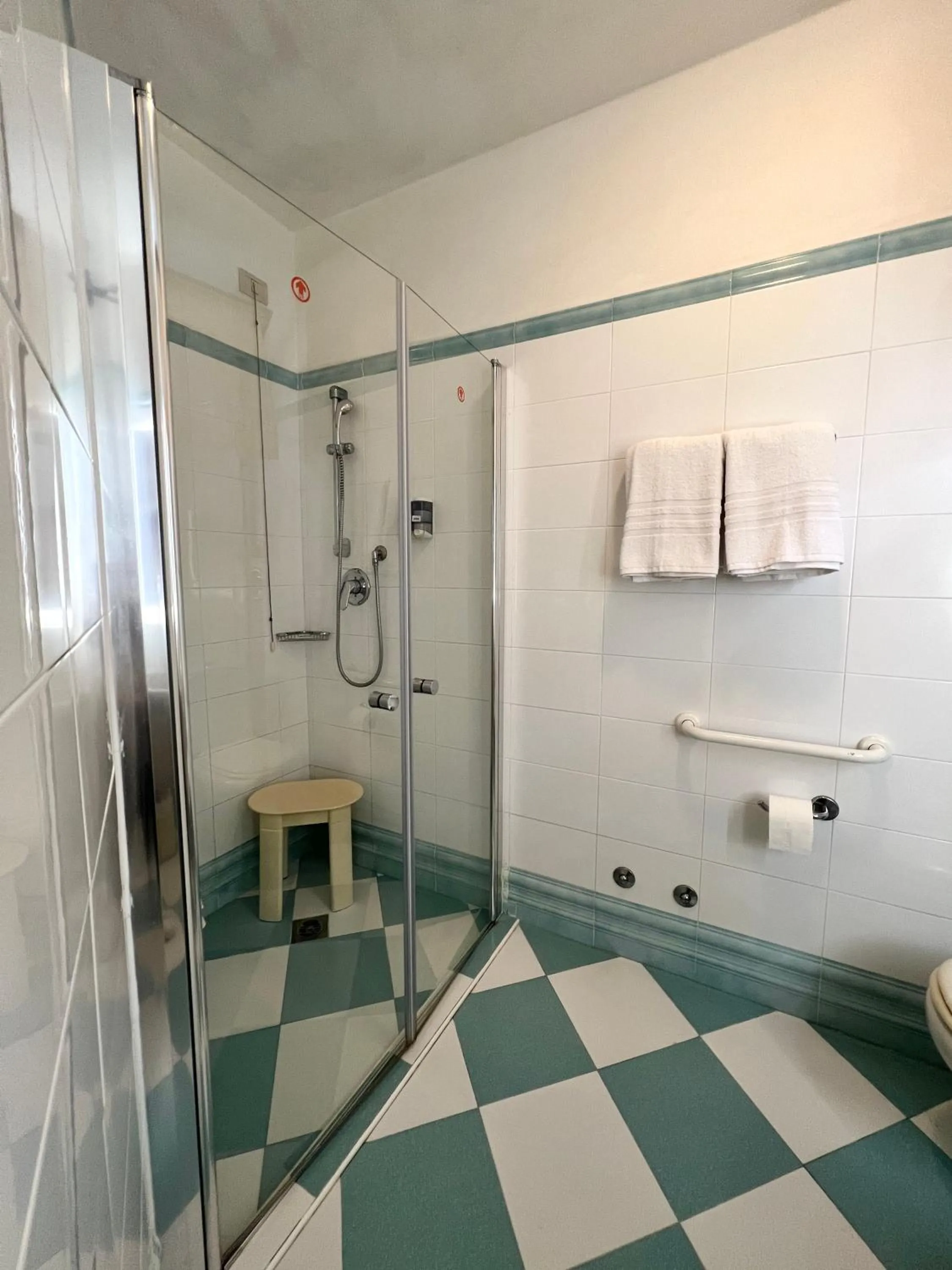 Shower in Hotel Alemagna Bed&Breakfast Bibione Lido del Sole