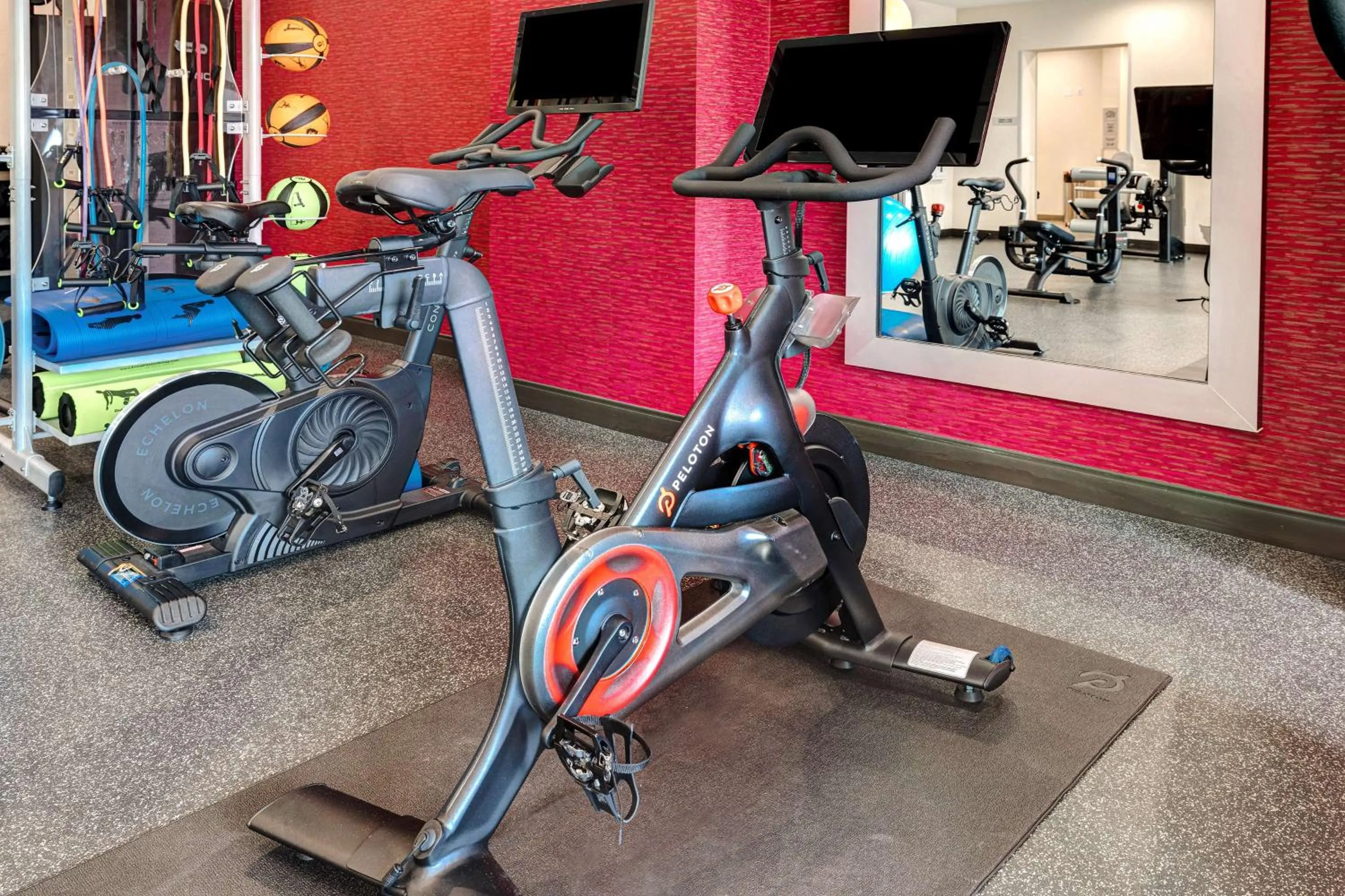 Fitness centre/facilities in Home2 Suites Galveston, Tx