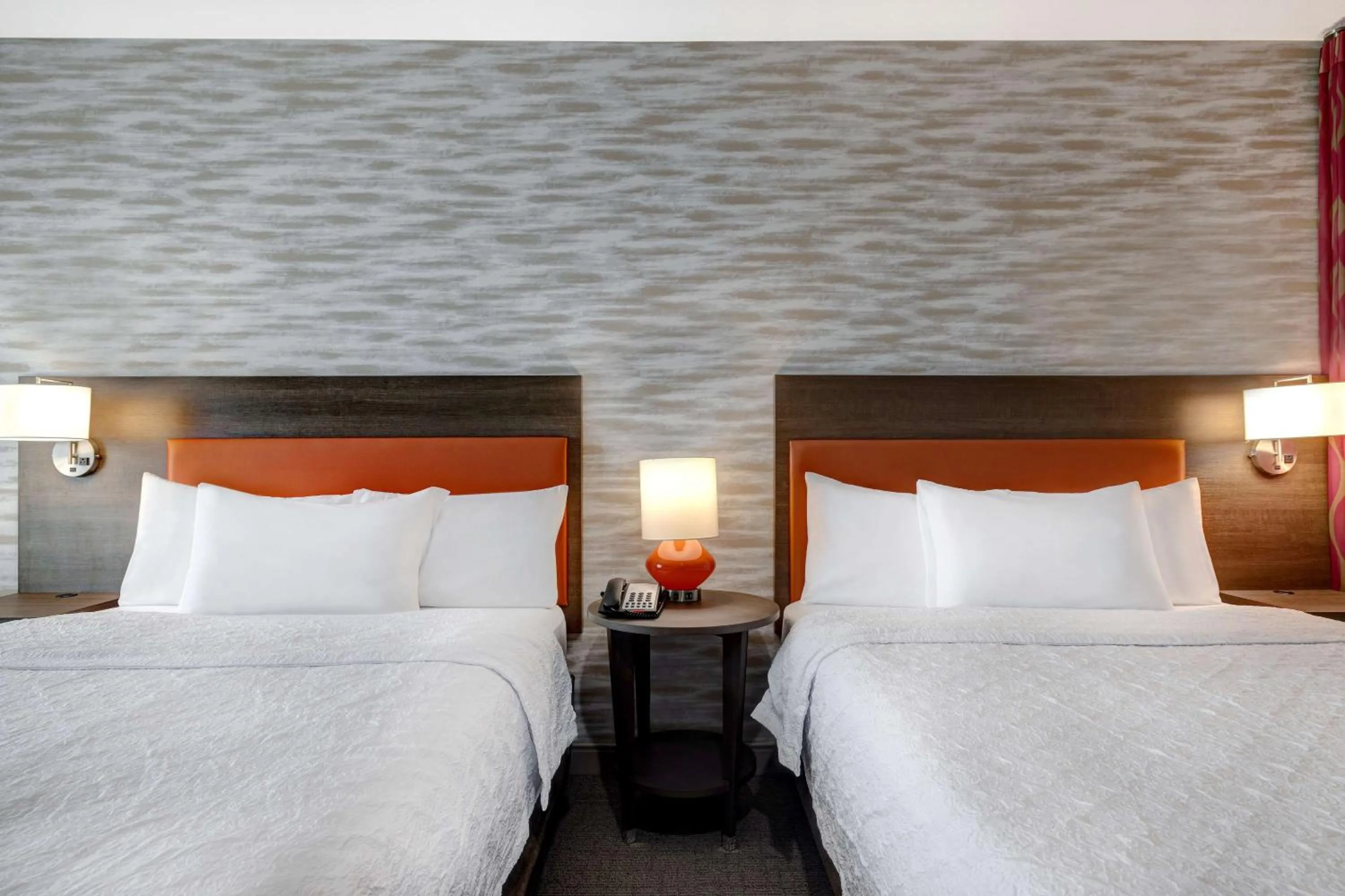 Bed in Home2 Suites Galveston, Tx