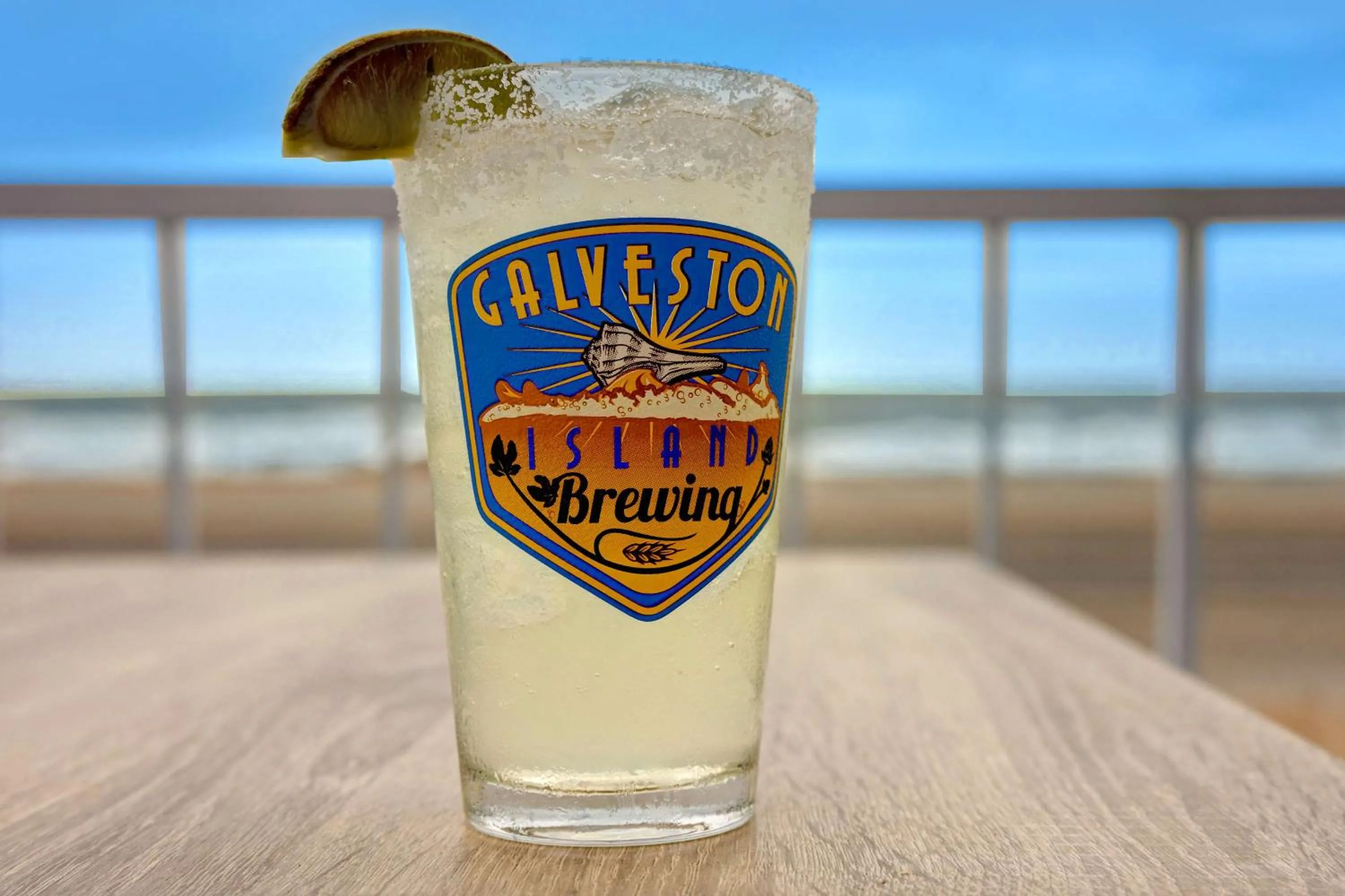 Lounge or bar in Tru By Hilton Galveston, Tx