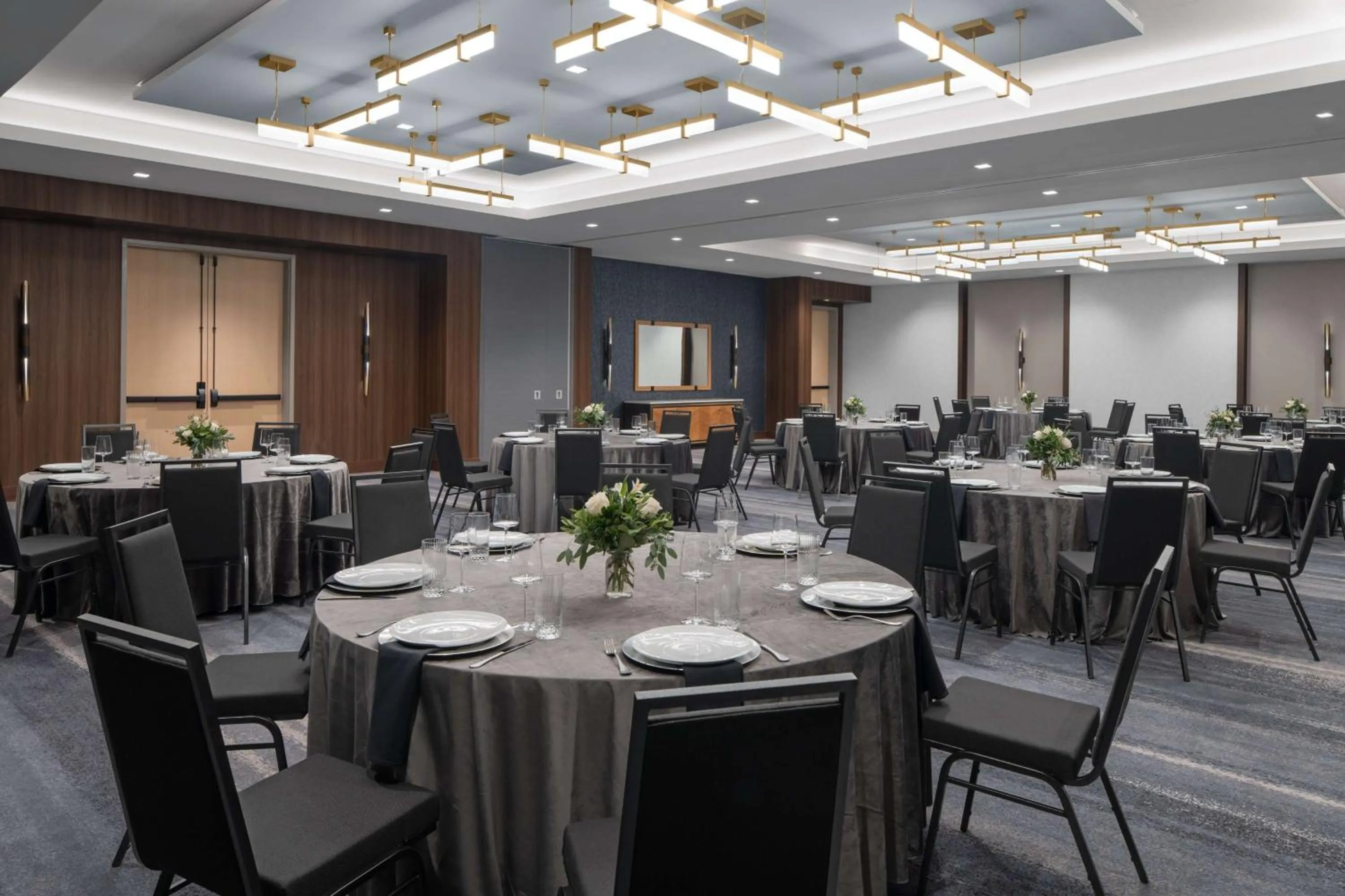 Meeting/conference room in Hotel West & Main Conshohocken, Tapestry Collection Hilton