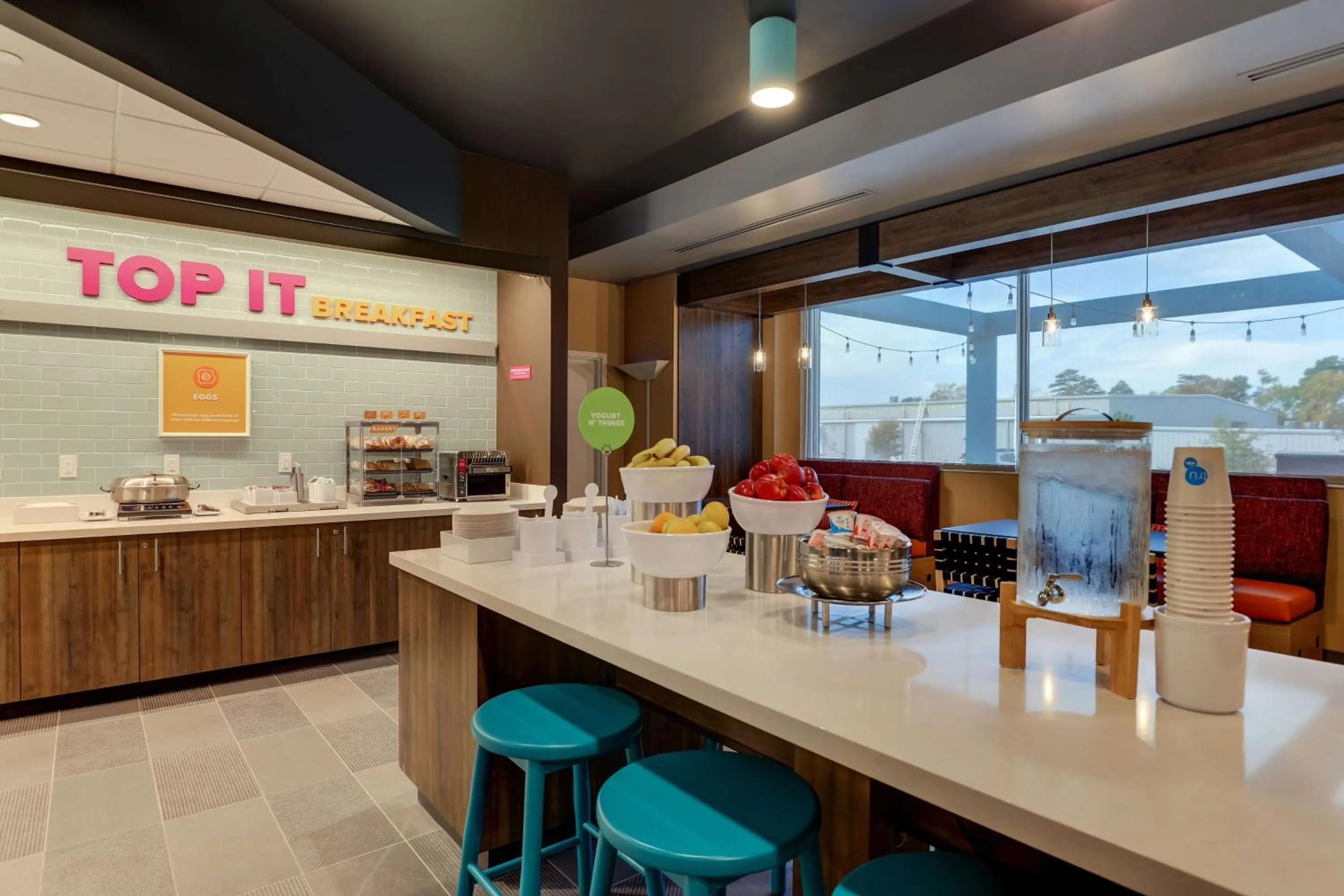 Breakfast in Tru By Hilton Raleigh Garner