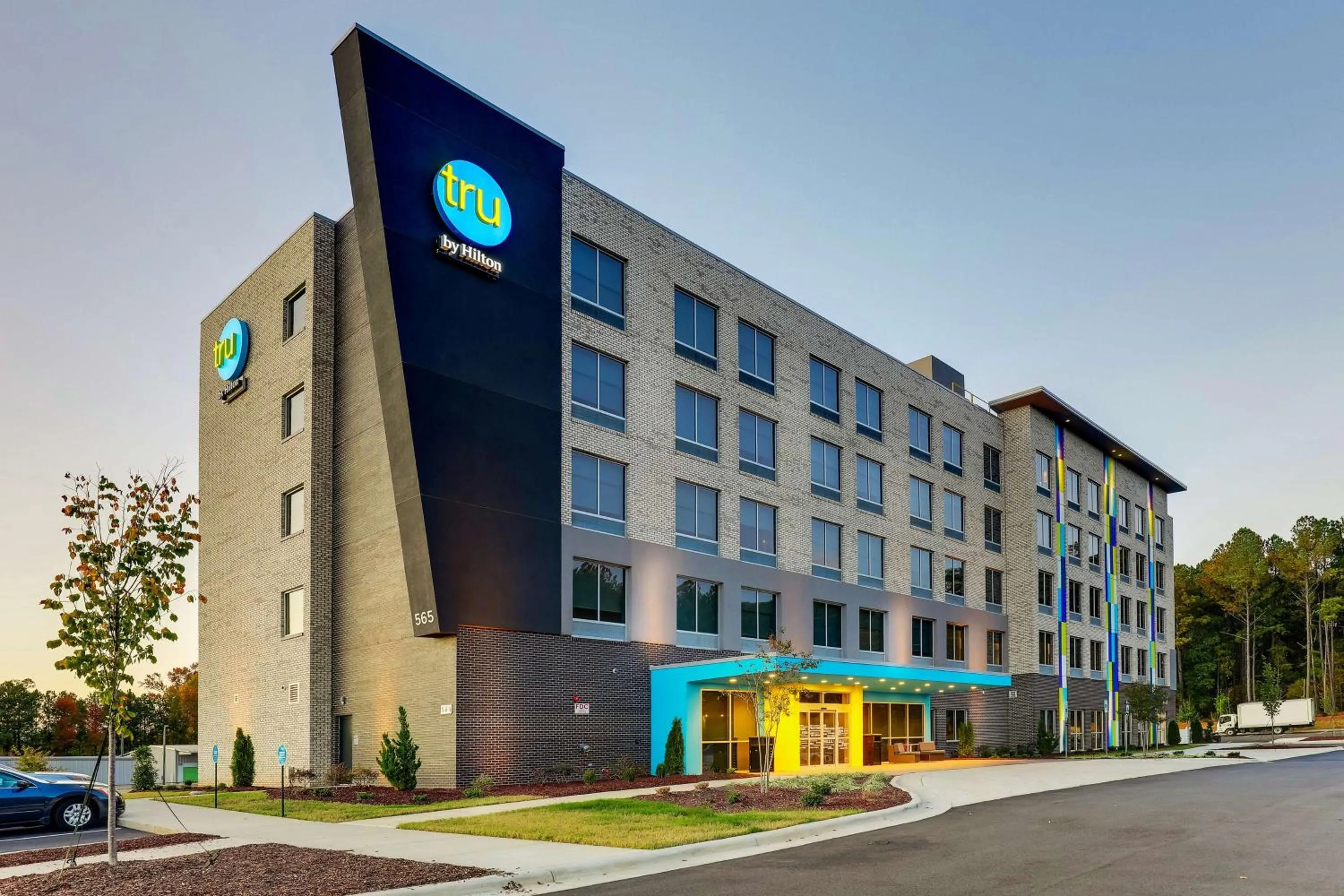 Property building in Tru By Hilton Raleigh Garner