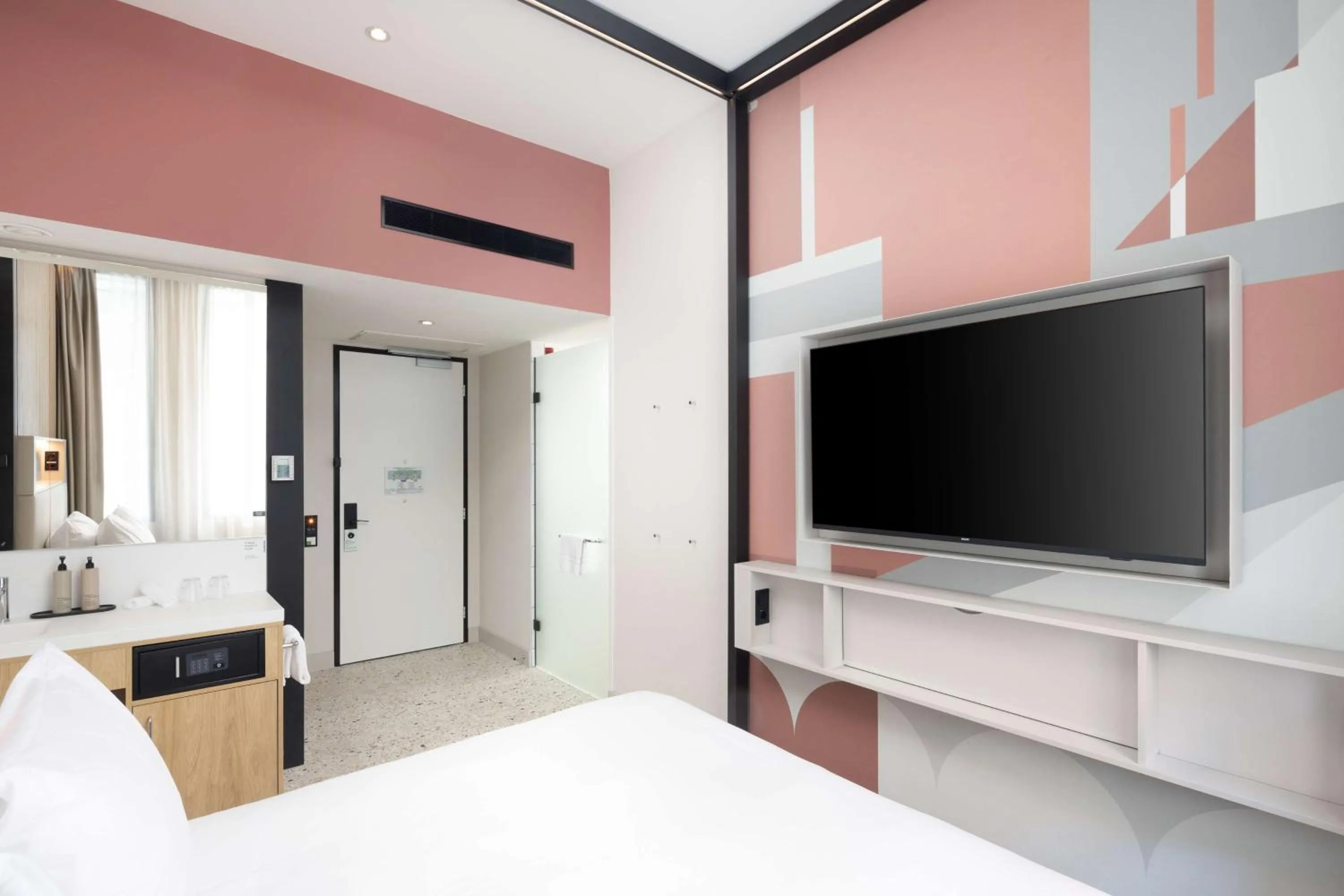 Bed in Motto By Hilton Rotterdam Blaak