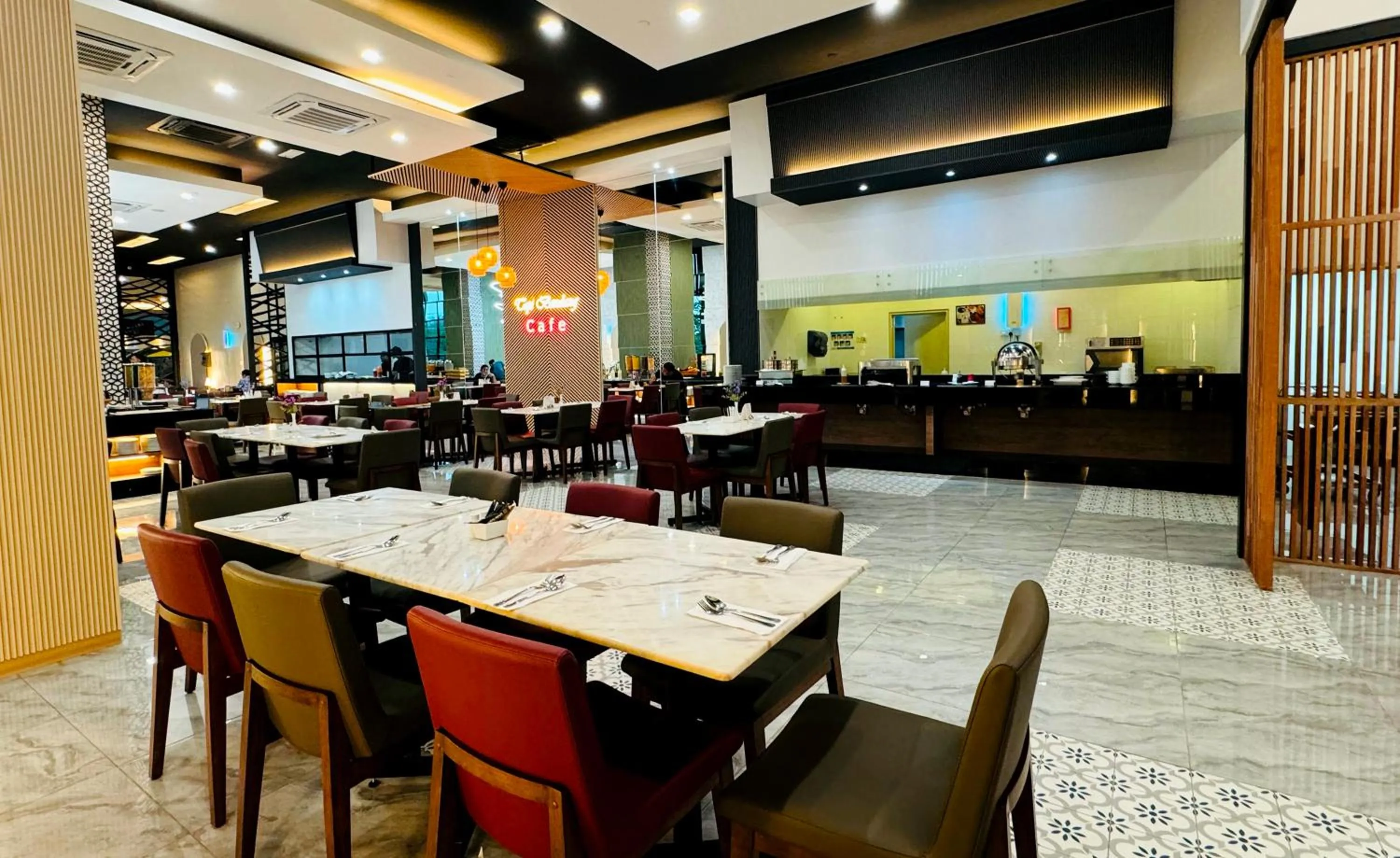 Restaurant/places to eat in Raia Hotel & Convention Centre Alor Setar