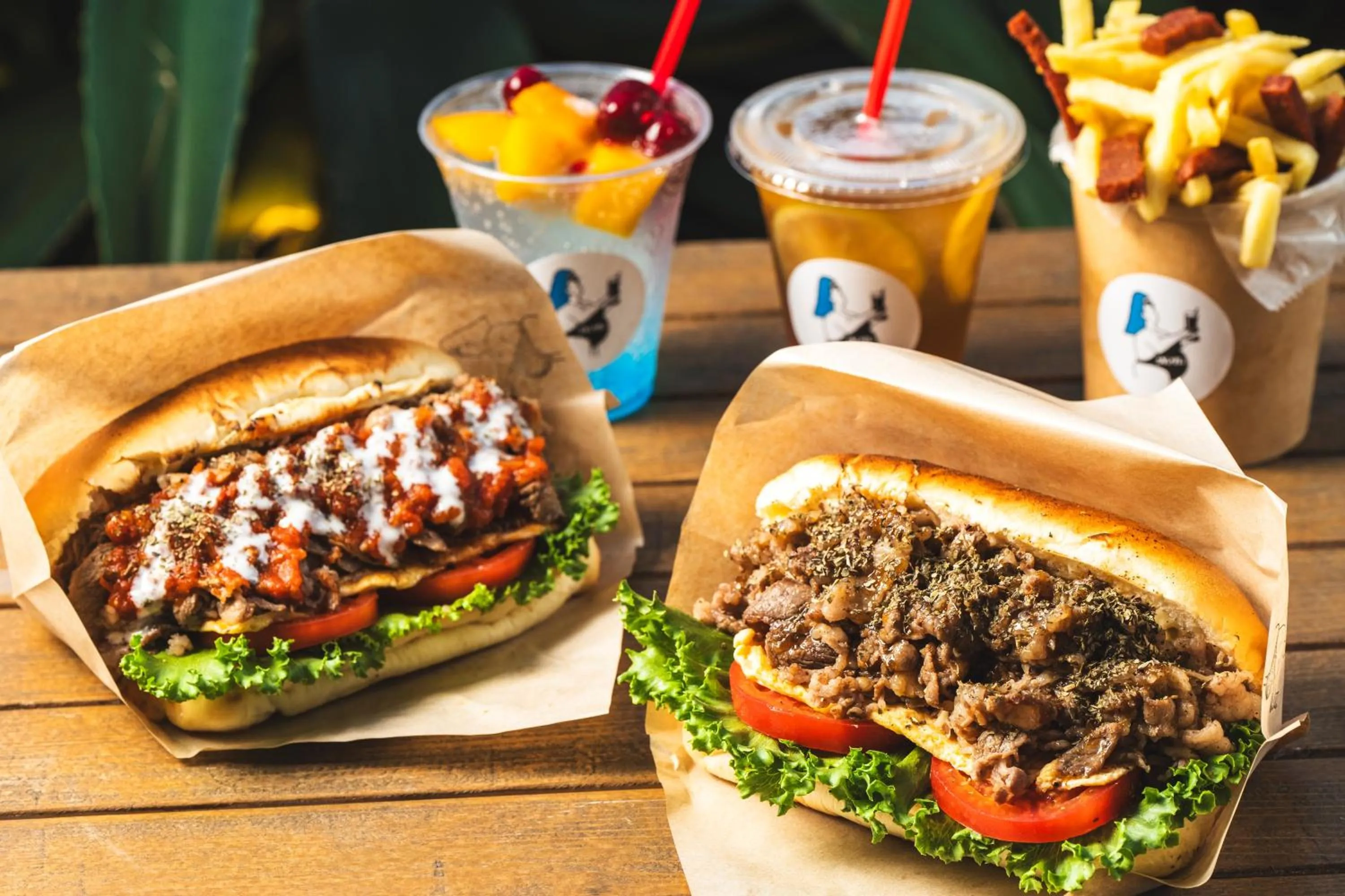 Lounge or bar in BEB5 Okinawa Seragaki by Hoshino Resorts