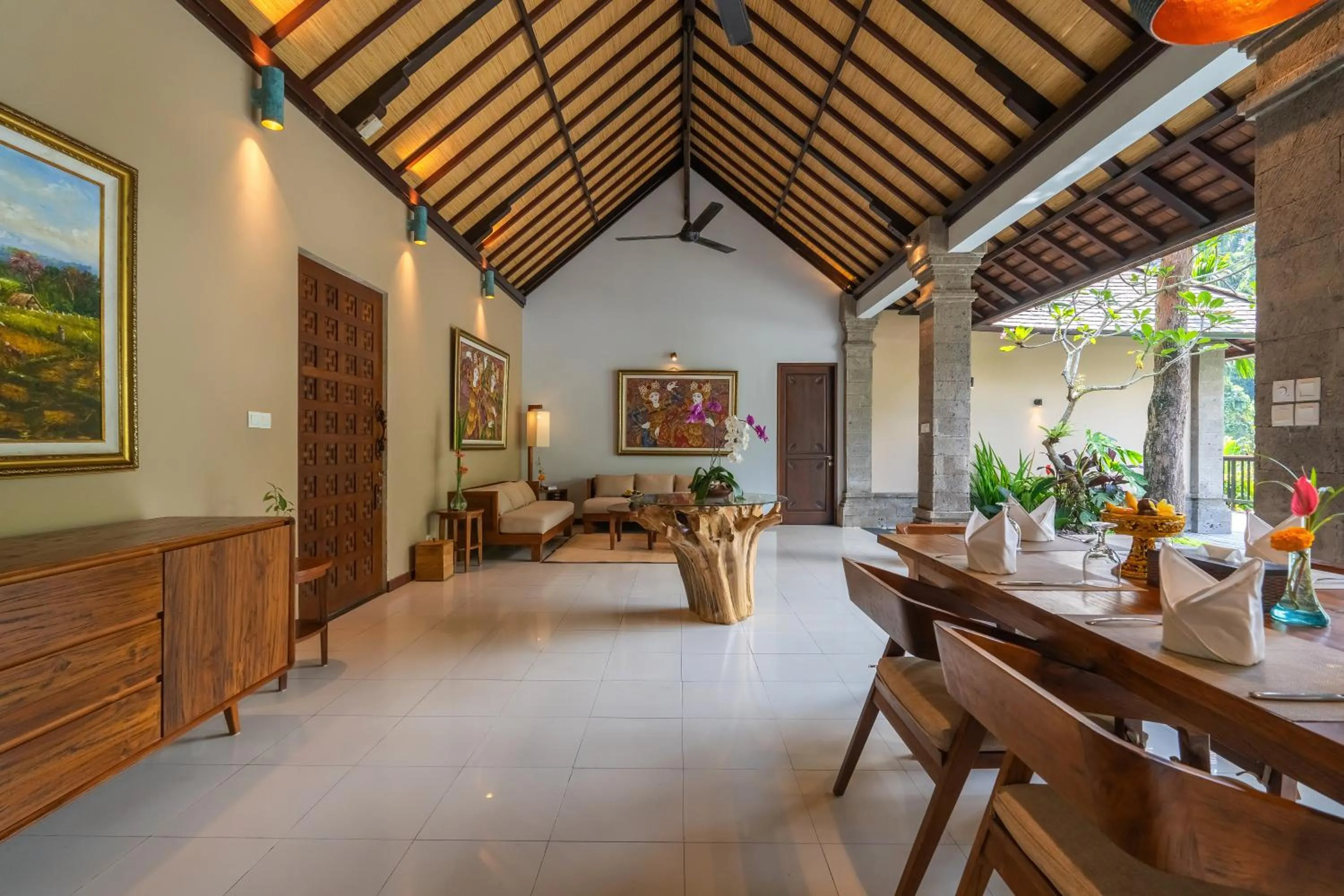 Living room in The Lokha Ubud Resort, Villas & SPA