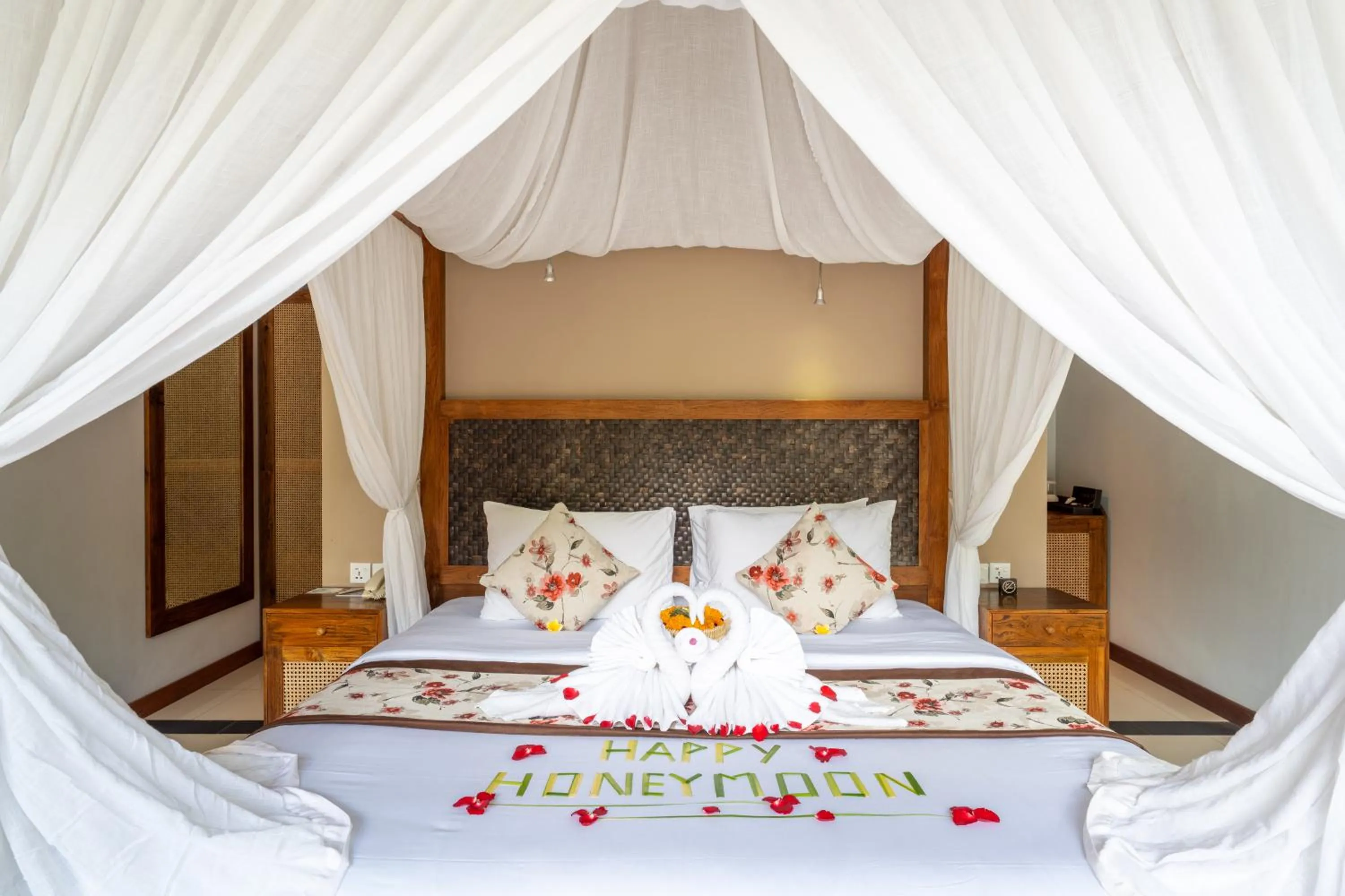 Bedroom, Bed in The Lokha Ubud Resort, Villas & SPA