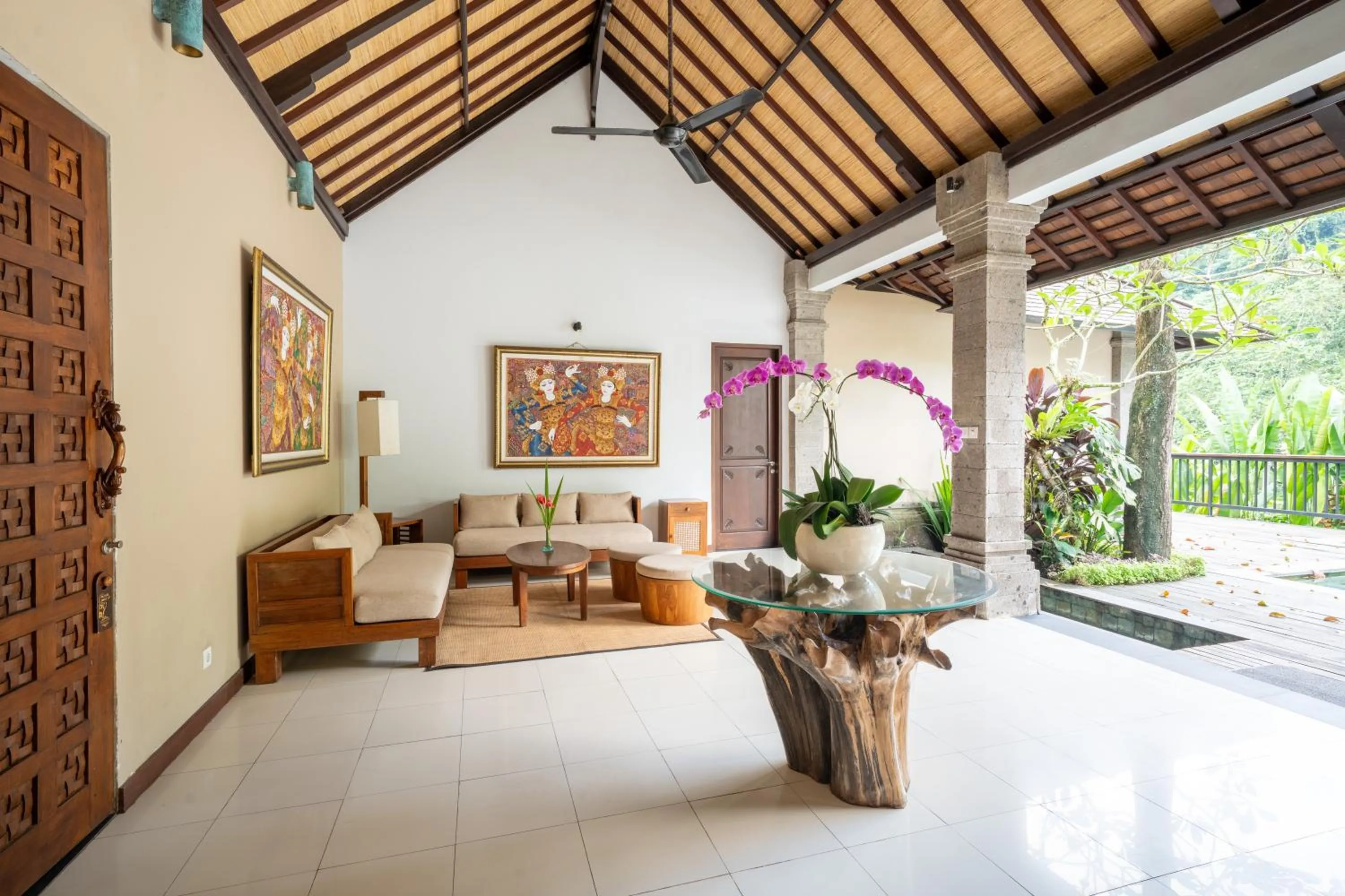Living room in The Lokha Ubud Resort, Villas & SPA
