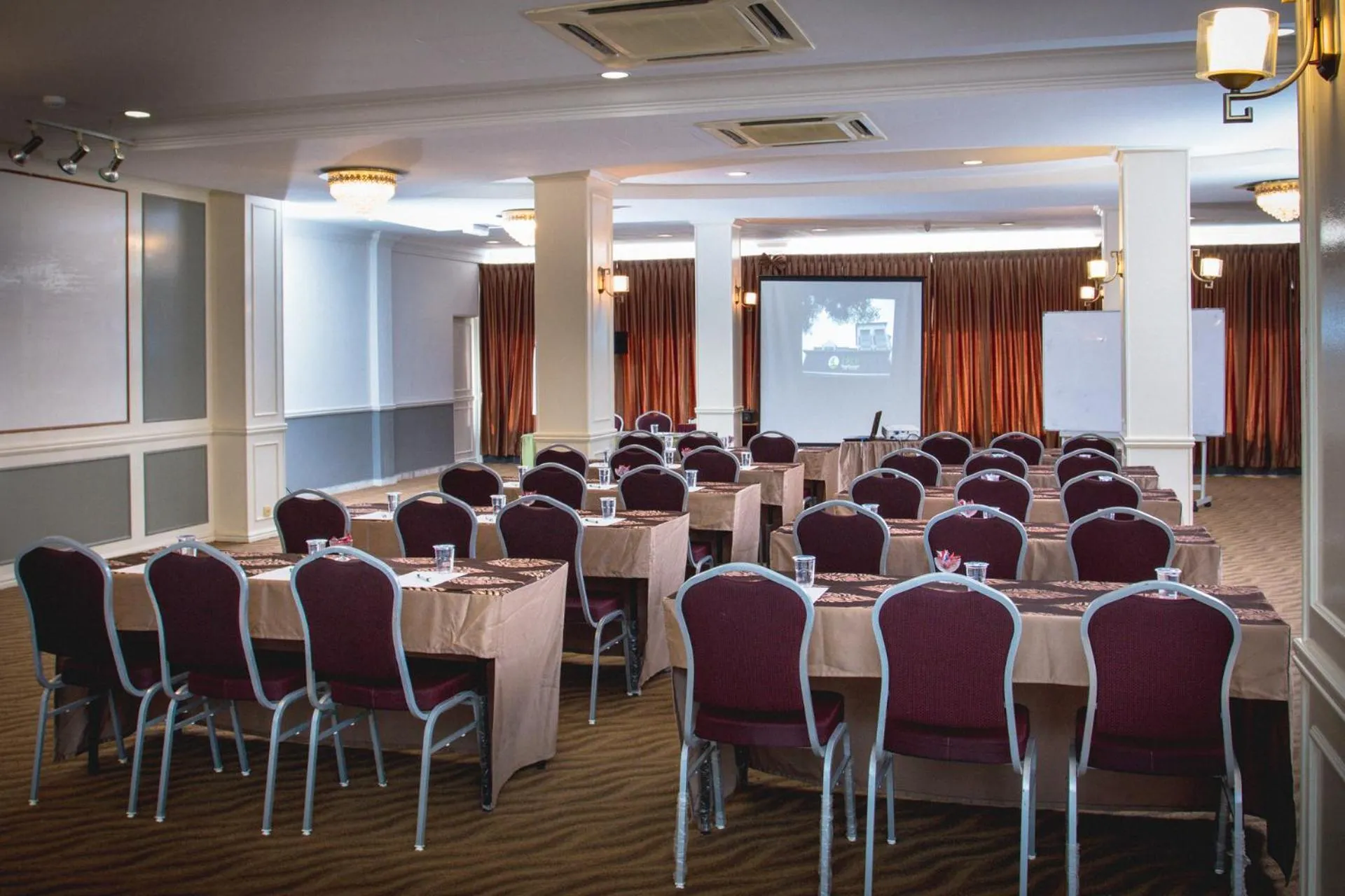 Banquet/Function facilities in Akar Beach Resort