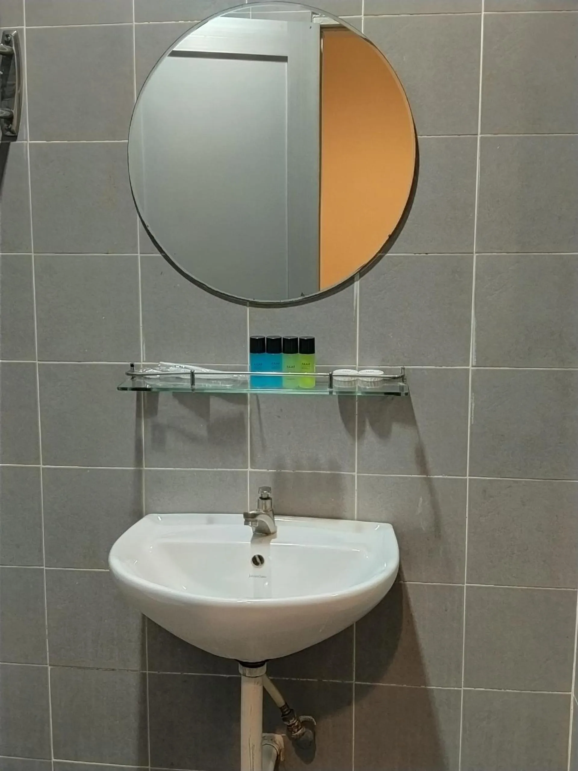 Bathroom in Akar Beach Resort