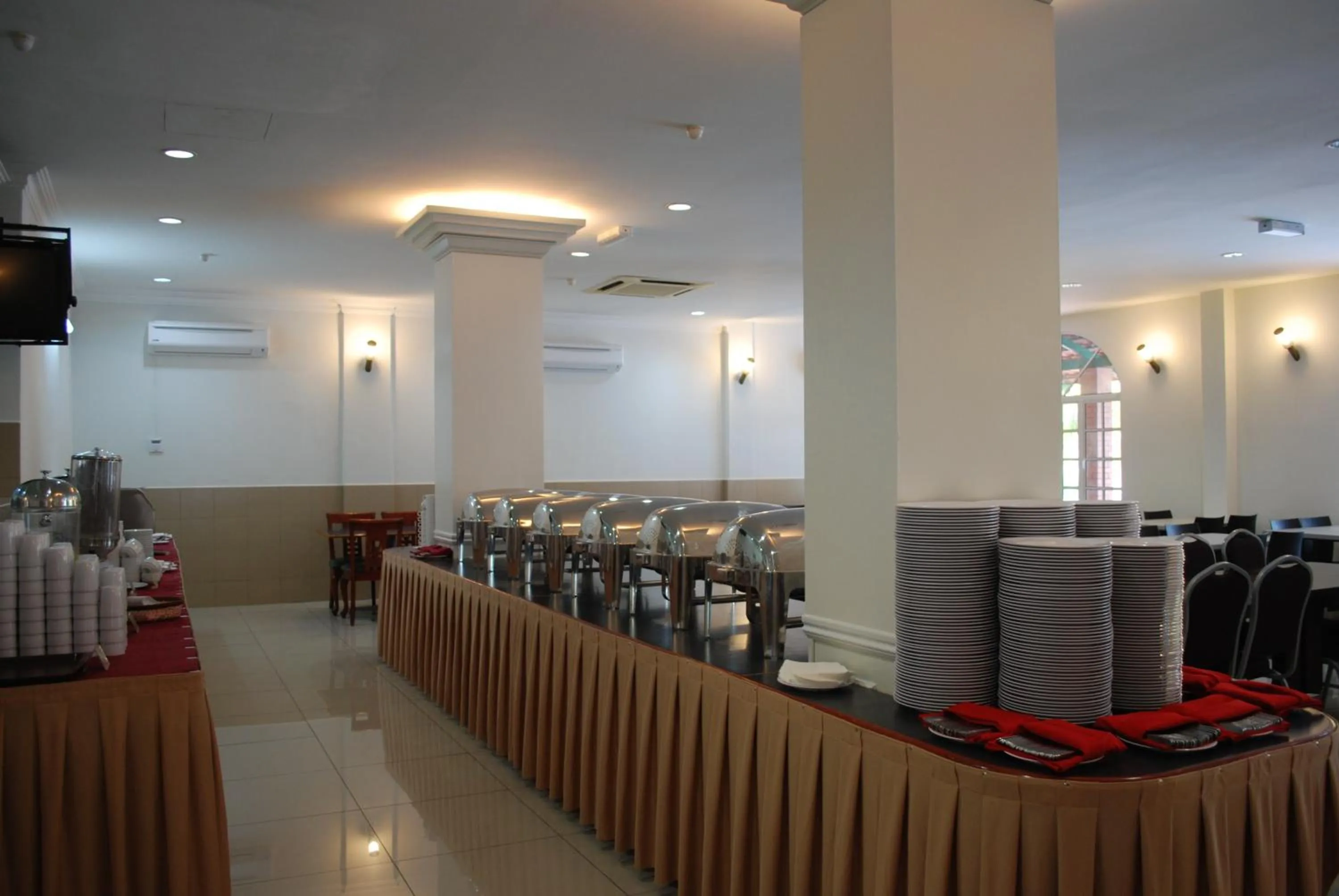 Restaurant/places to eat in Akar Beach Resort