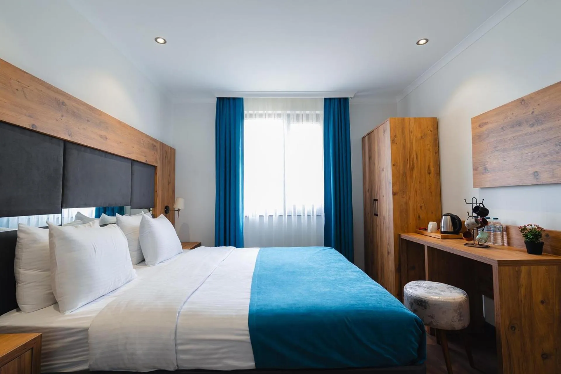 Bedroom, Bed in Berlin Suite Hotel Trabzon