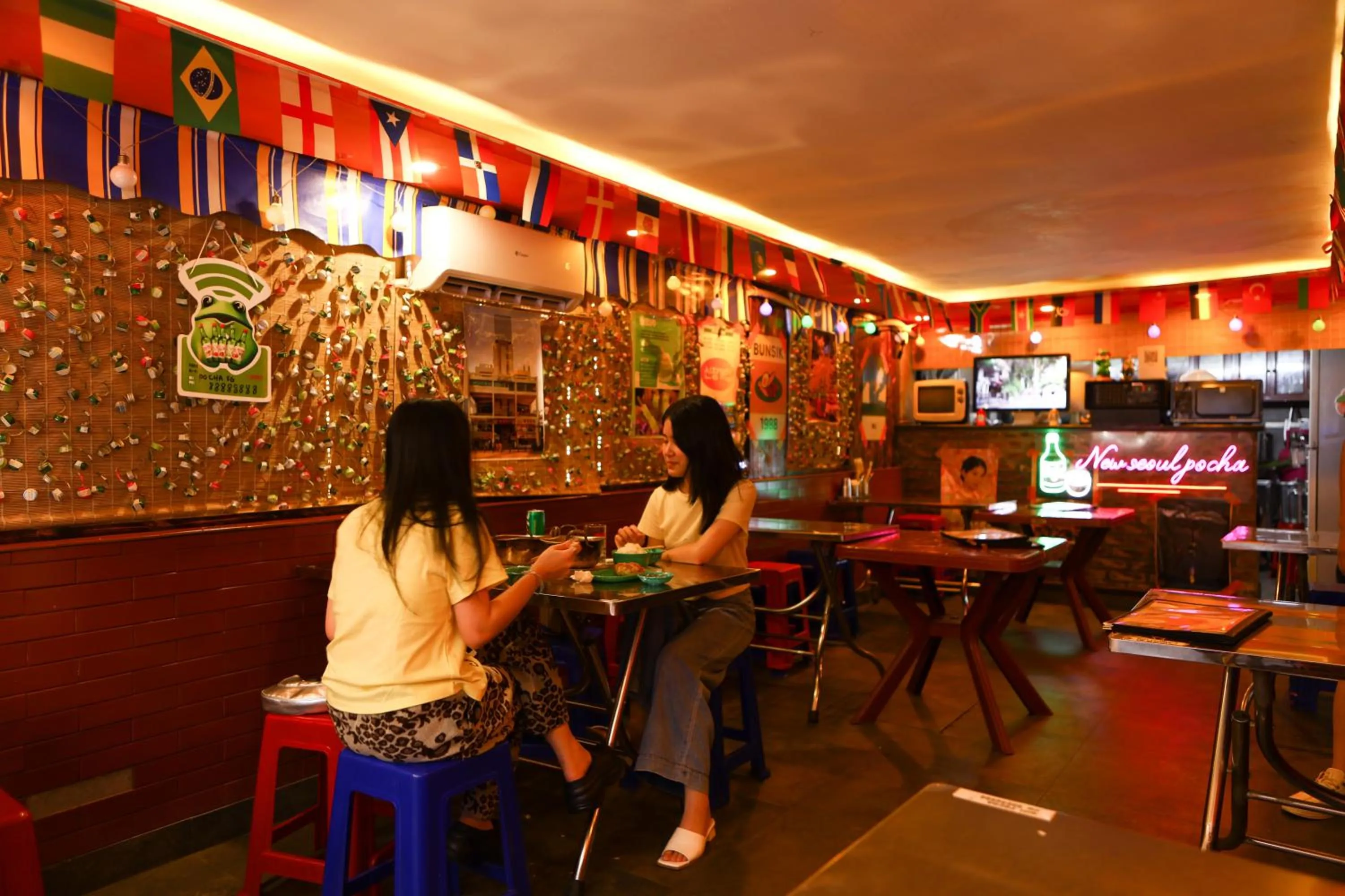 Restaurant/places to eat in Art Hotel Ha Noi