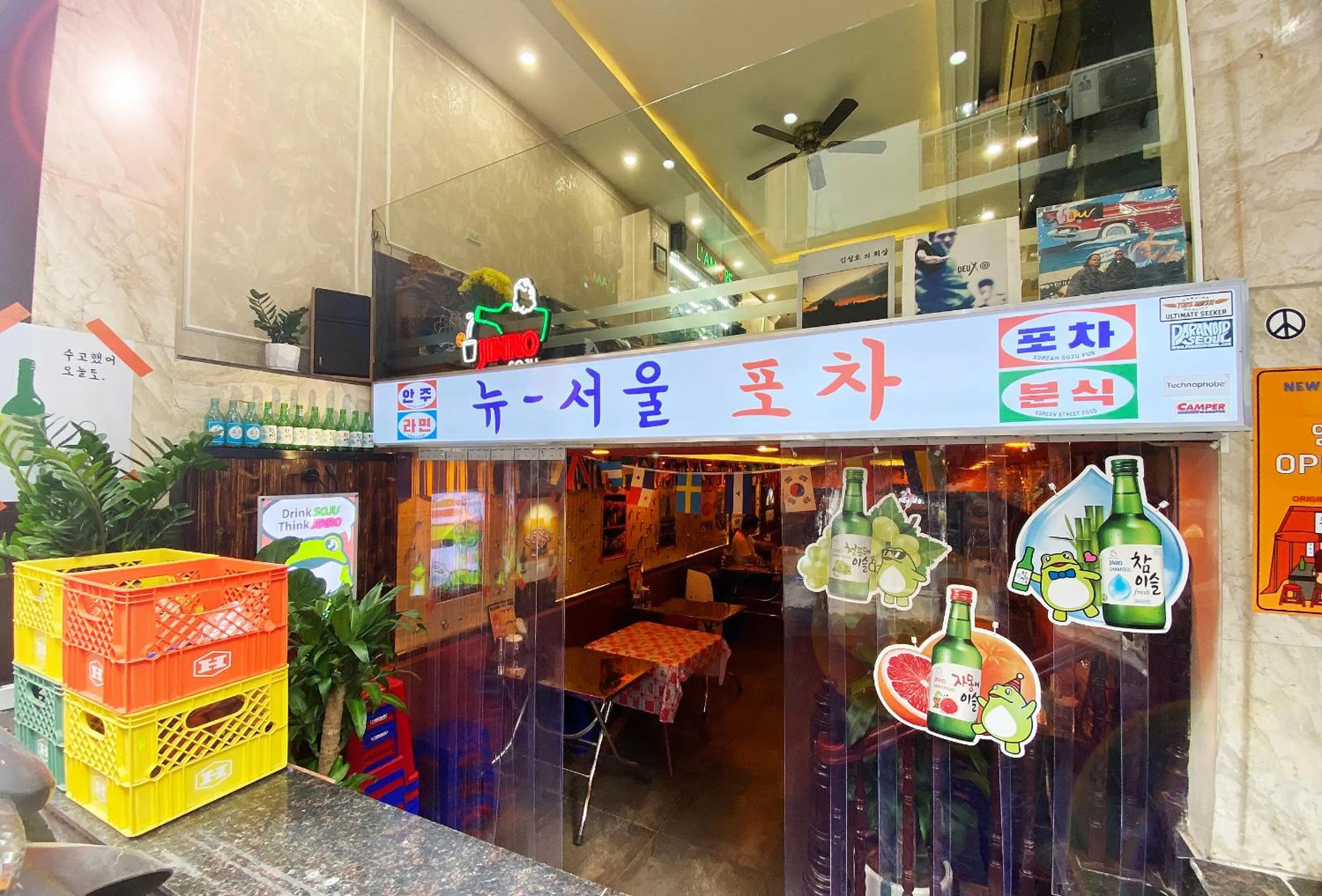 Lounge or bar in Art Hotel Ha Noi