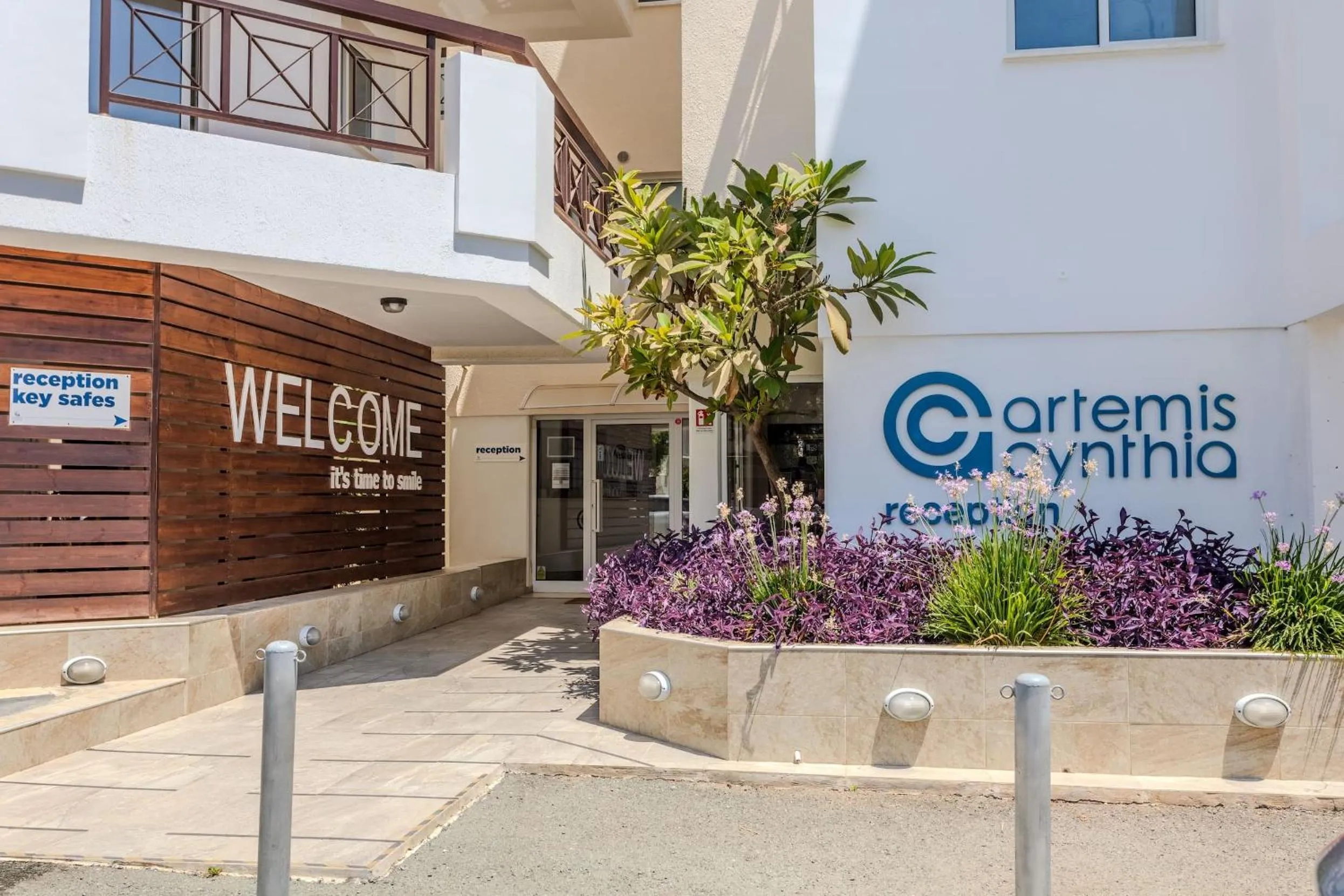 Lobby or reception in Artemis Cynthia Complex