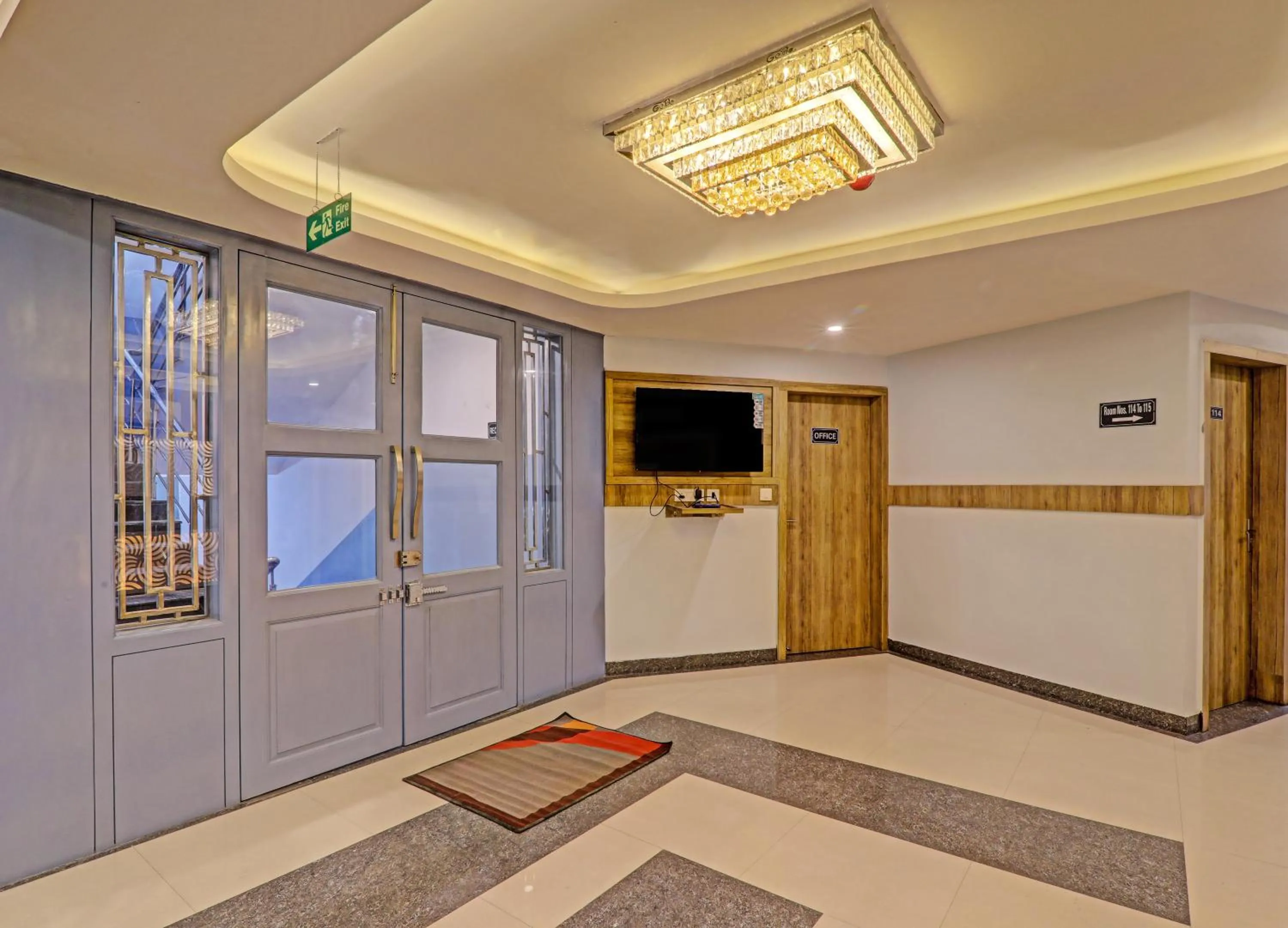 TV and multimedia in Hotel Heera Grand